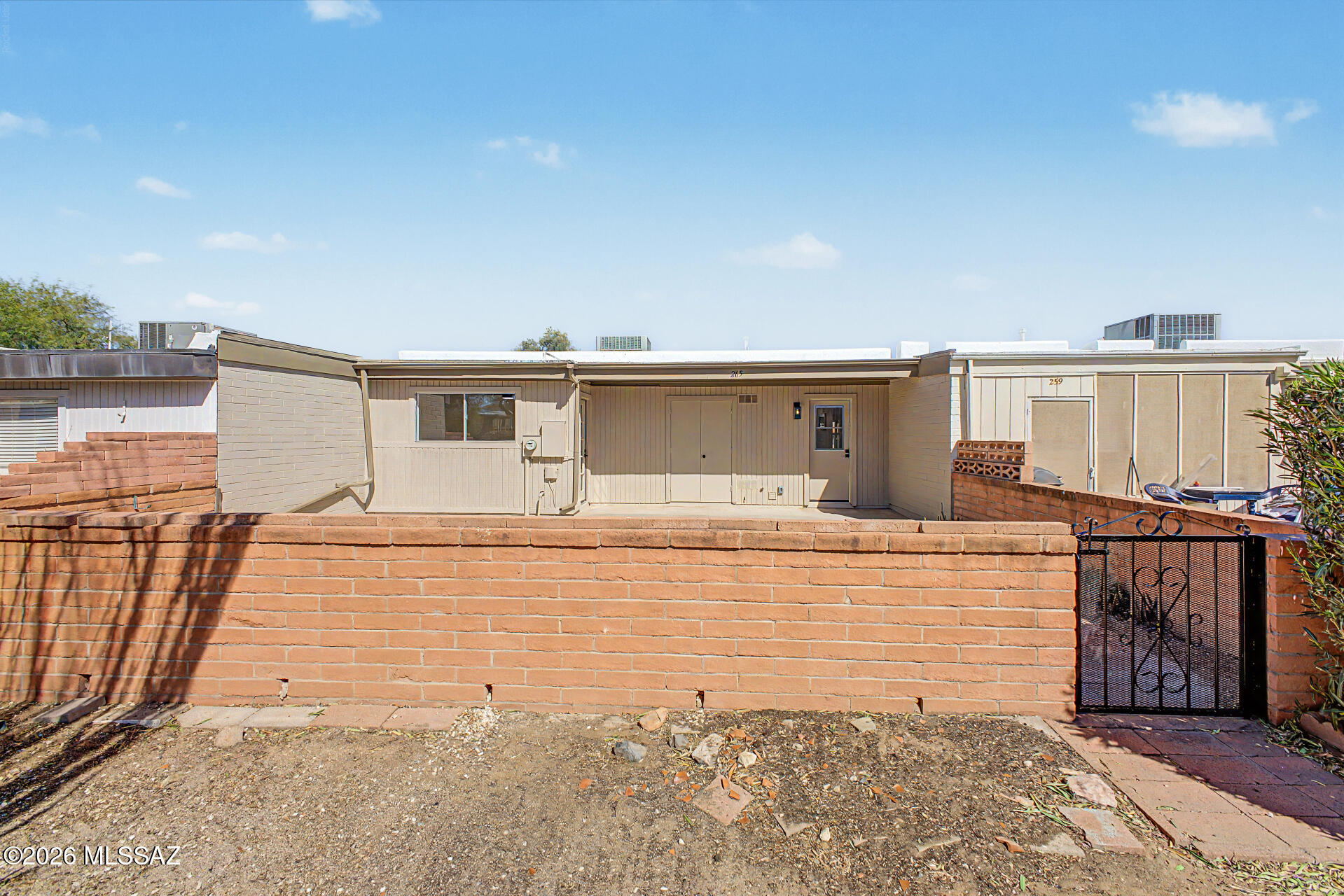 Green Valley Townhouses NO.7 - Residential