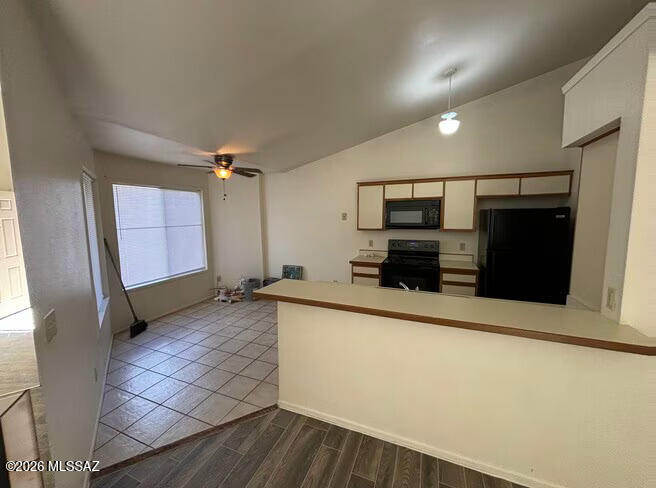 1714 W Park Wood Lane