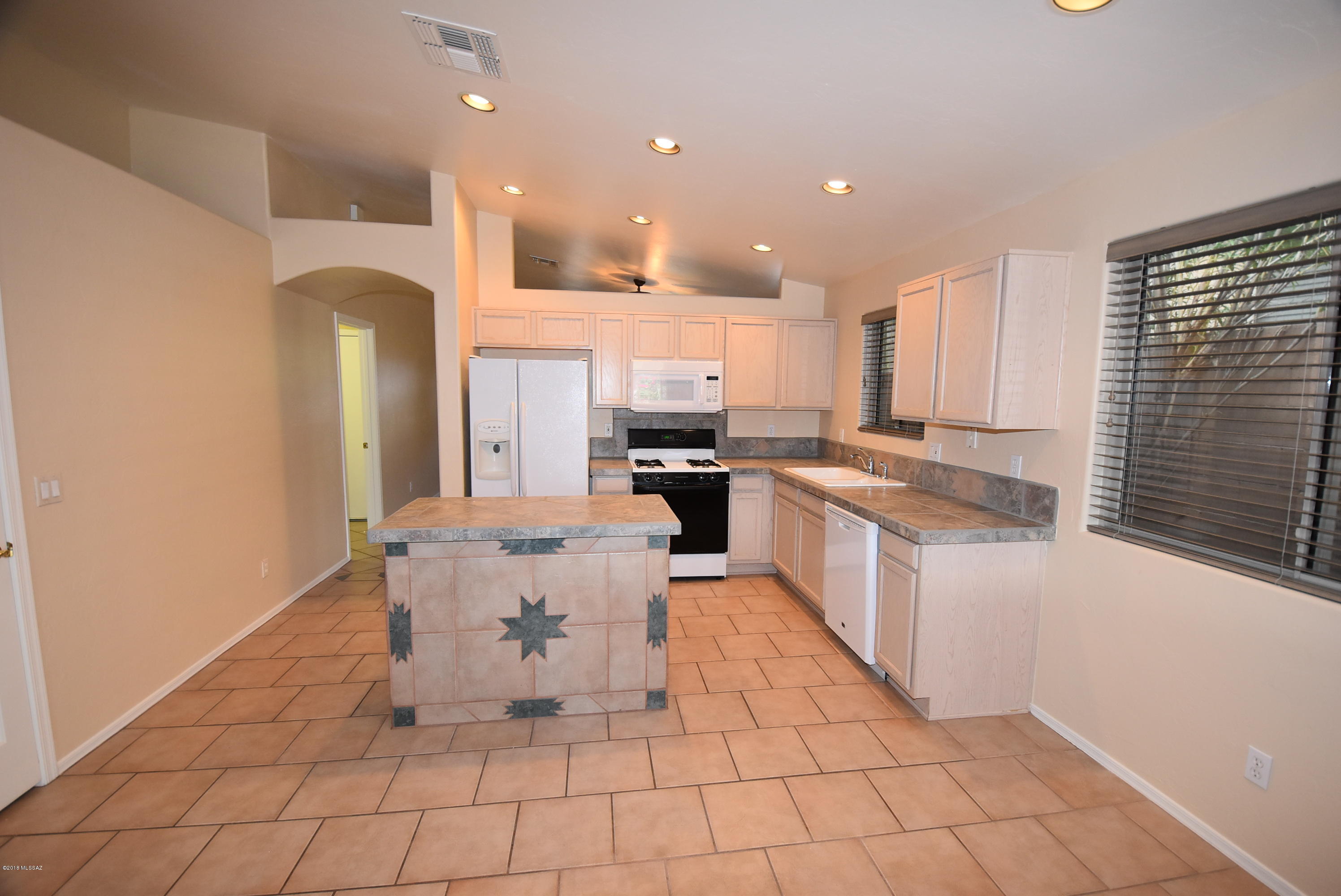 Rancho Vistoso Neighborhood 2 Ph. 2 (84-115, 330-394) - Residential Lease