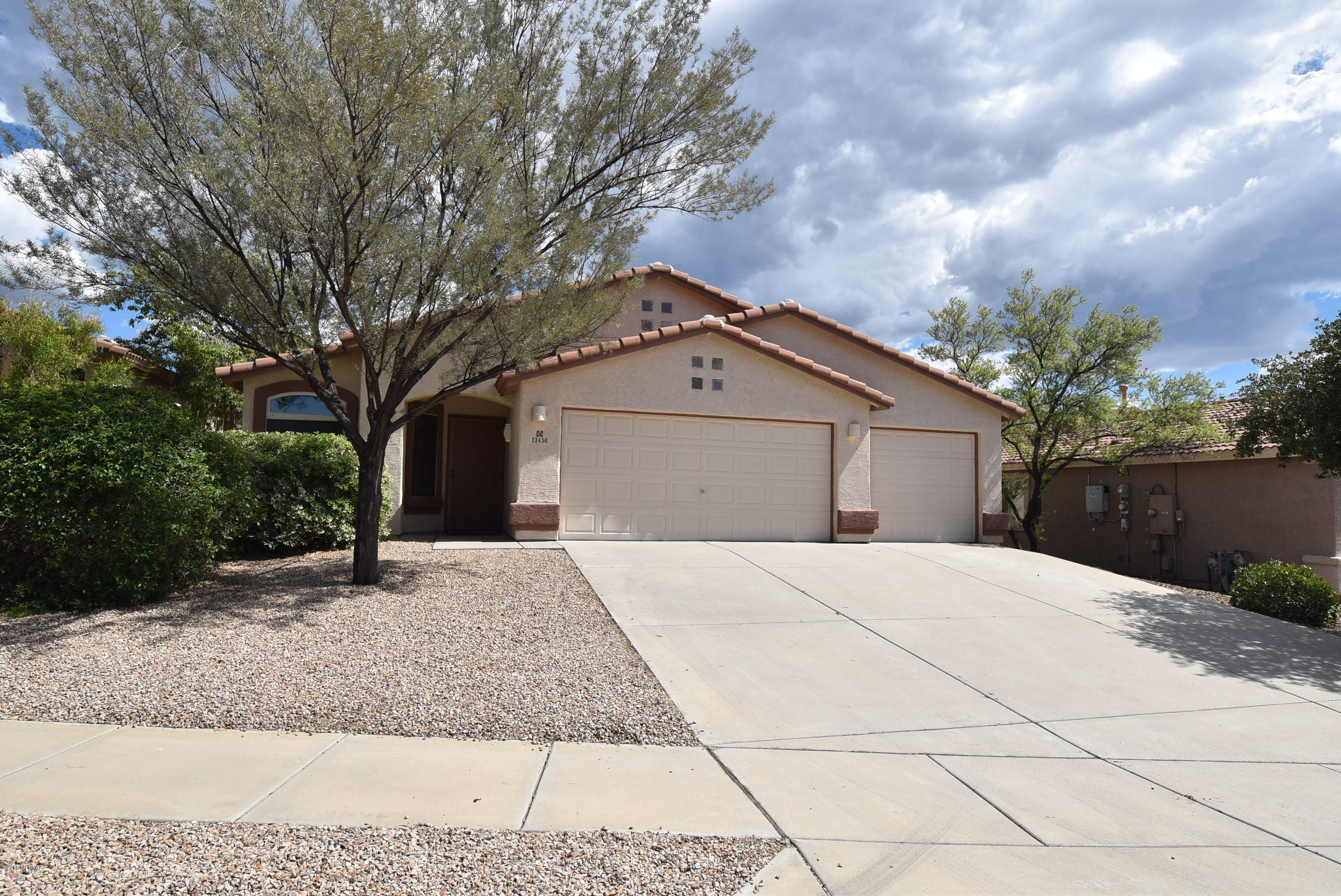 Rancho Vistoso Neighborhood 2 Ph. 2 (84-115, 330-394) - Residential Lease