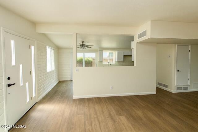 206 W Blacklidge Drive