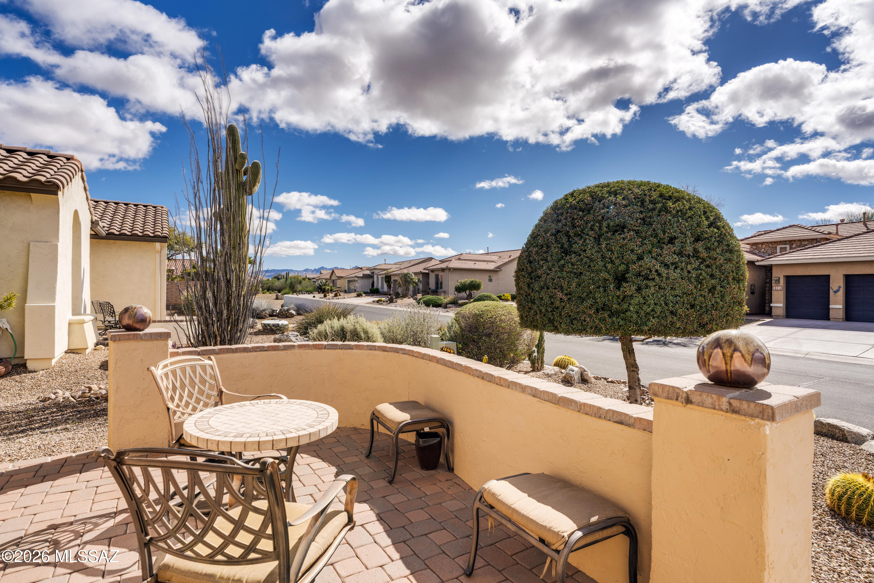 2209 E Bluejay Bluff Lane