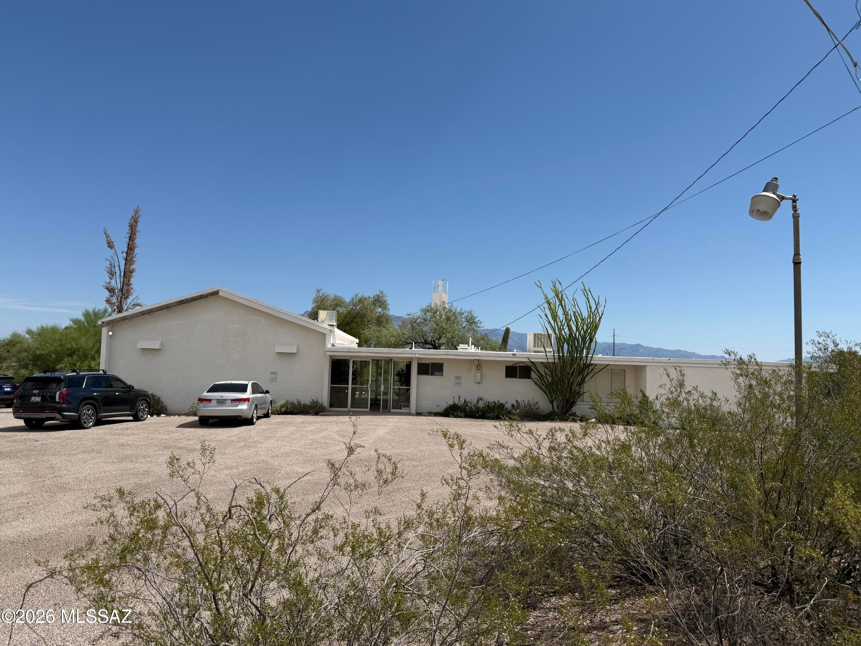 1477 N Silverbell Road