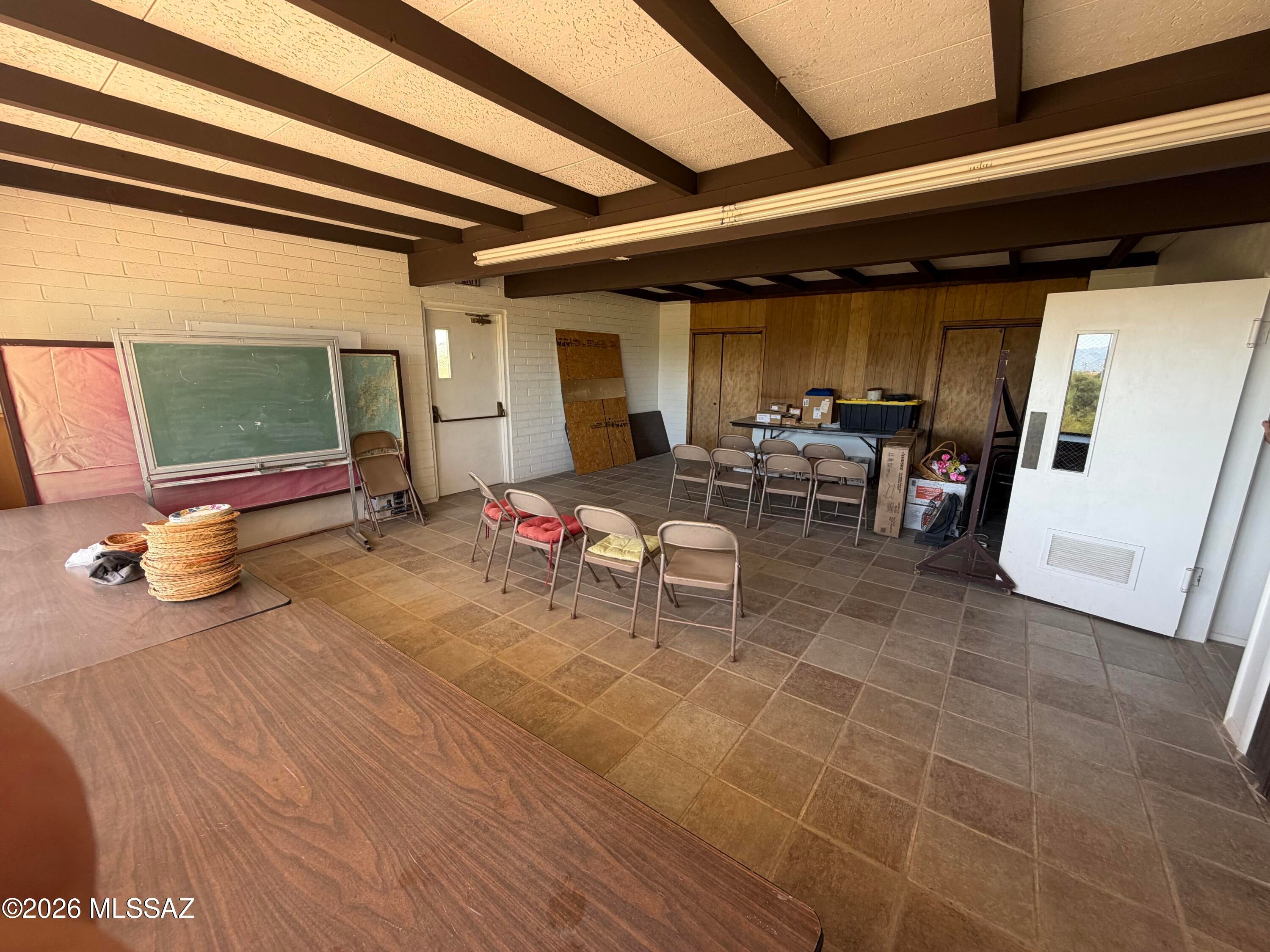 1477 N Silverbell Road