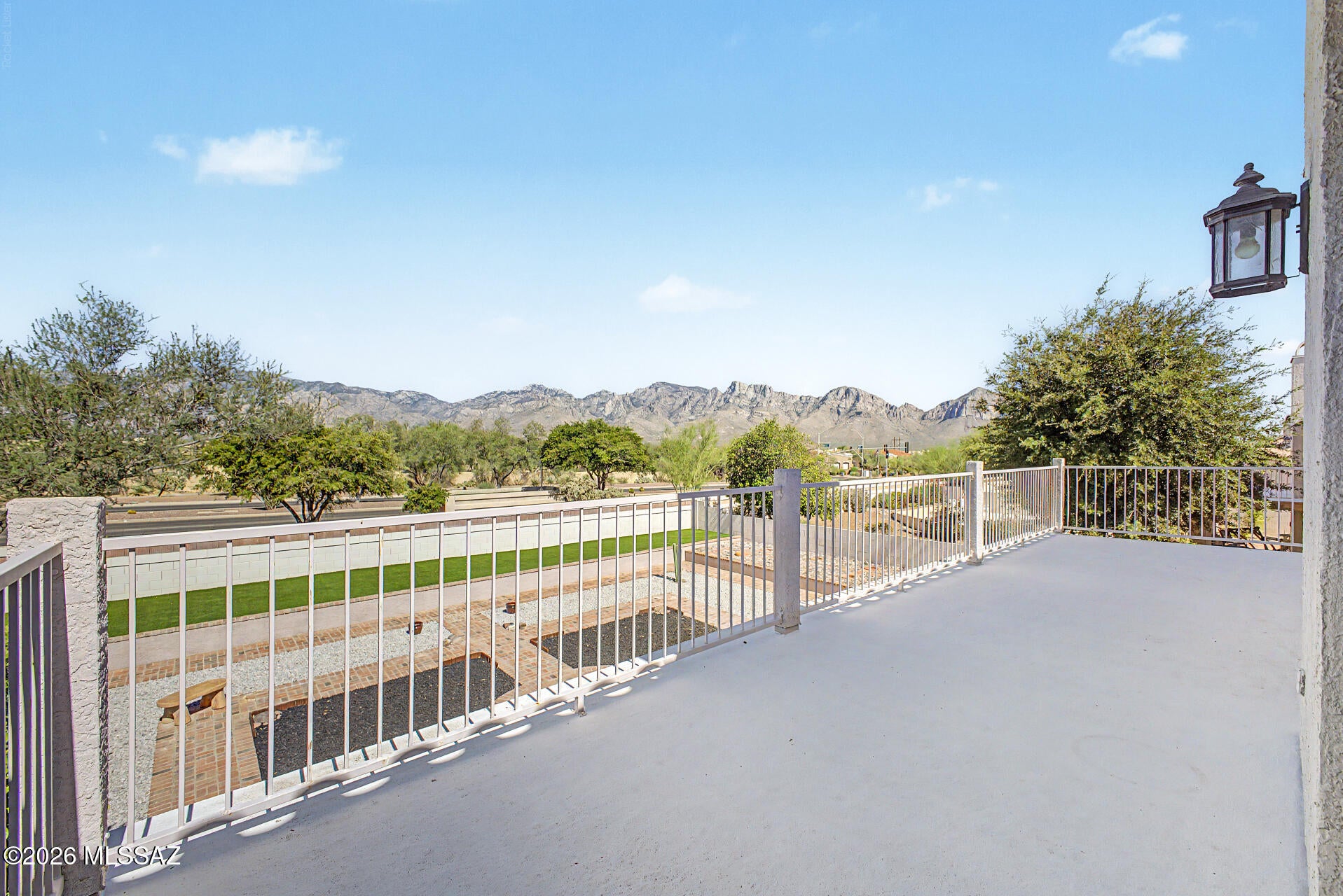 12592 N Pioneer Way