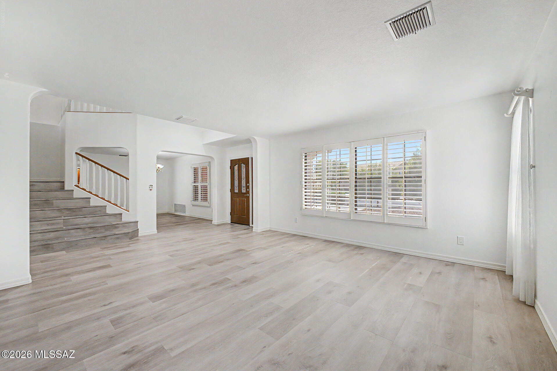 12592 N Pioneer Way