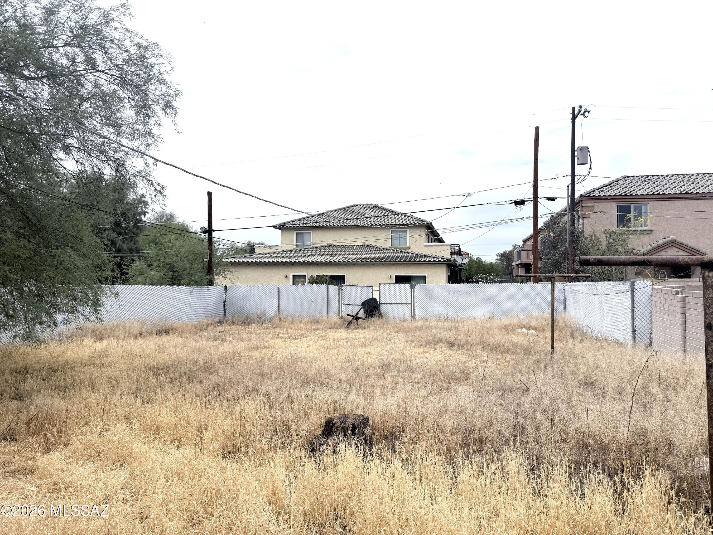 333 E Lee Street