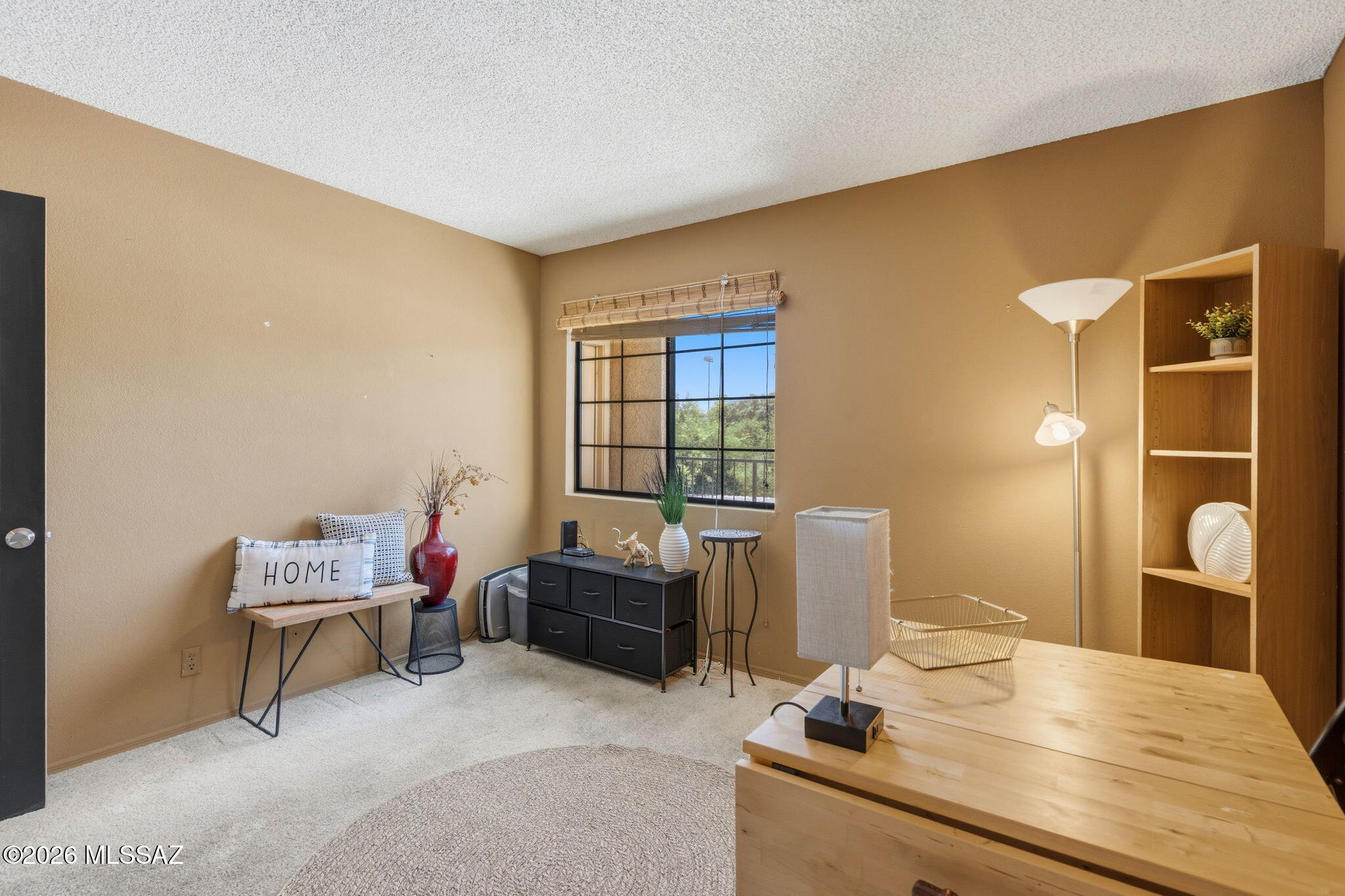 Twelve Hundred River Rd Condos - Residential