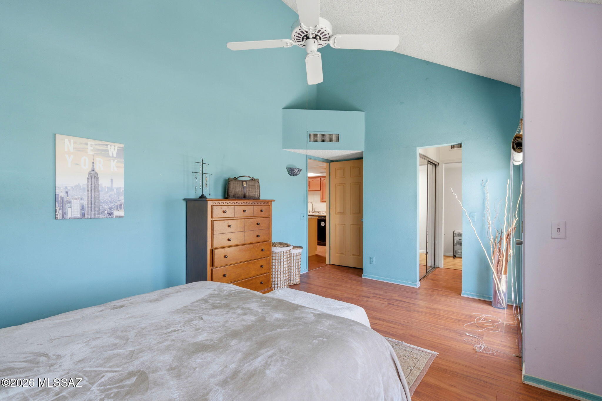Twelve Hundred River Rd Condos - Residential