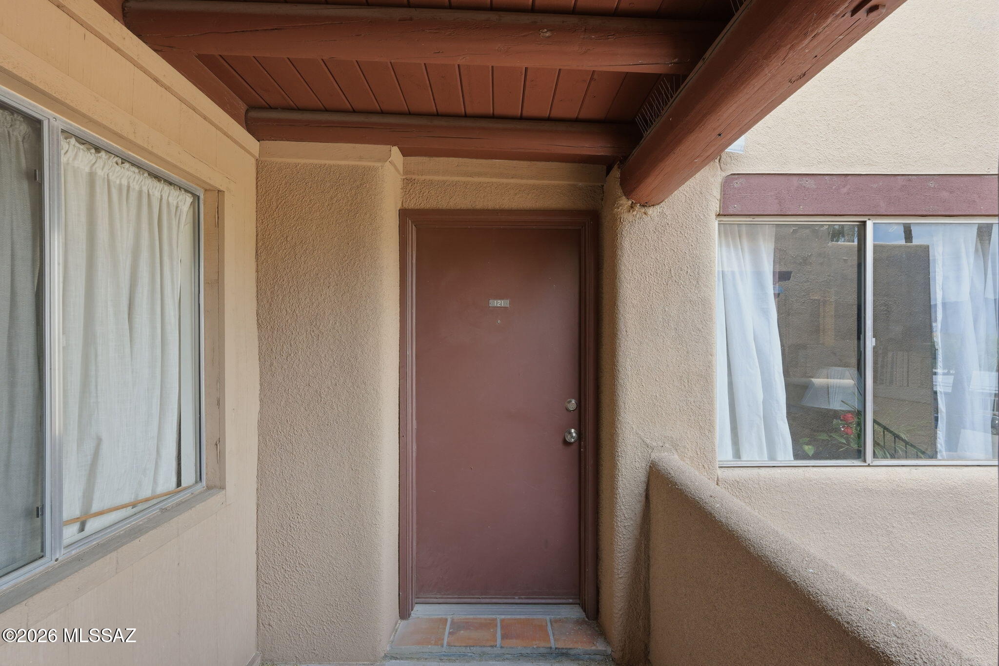 1810 E Blacklidge Drive 121