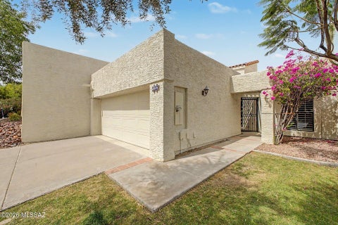 Photo of 5829 N 24th Place, Phoenix, AZ 85016 (MLS # 22621005)