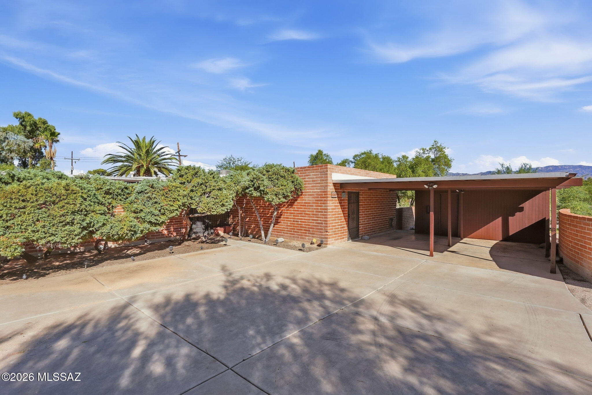 1309 N Bedford Place