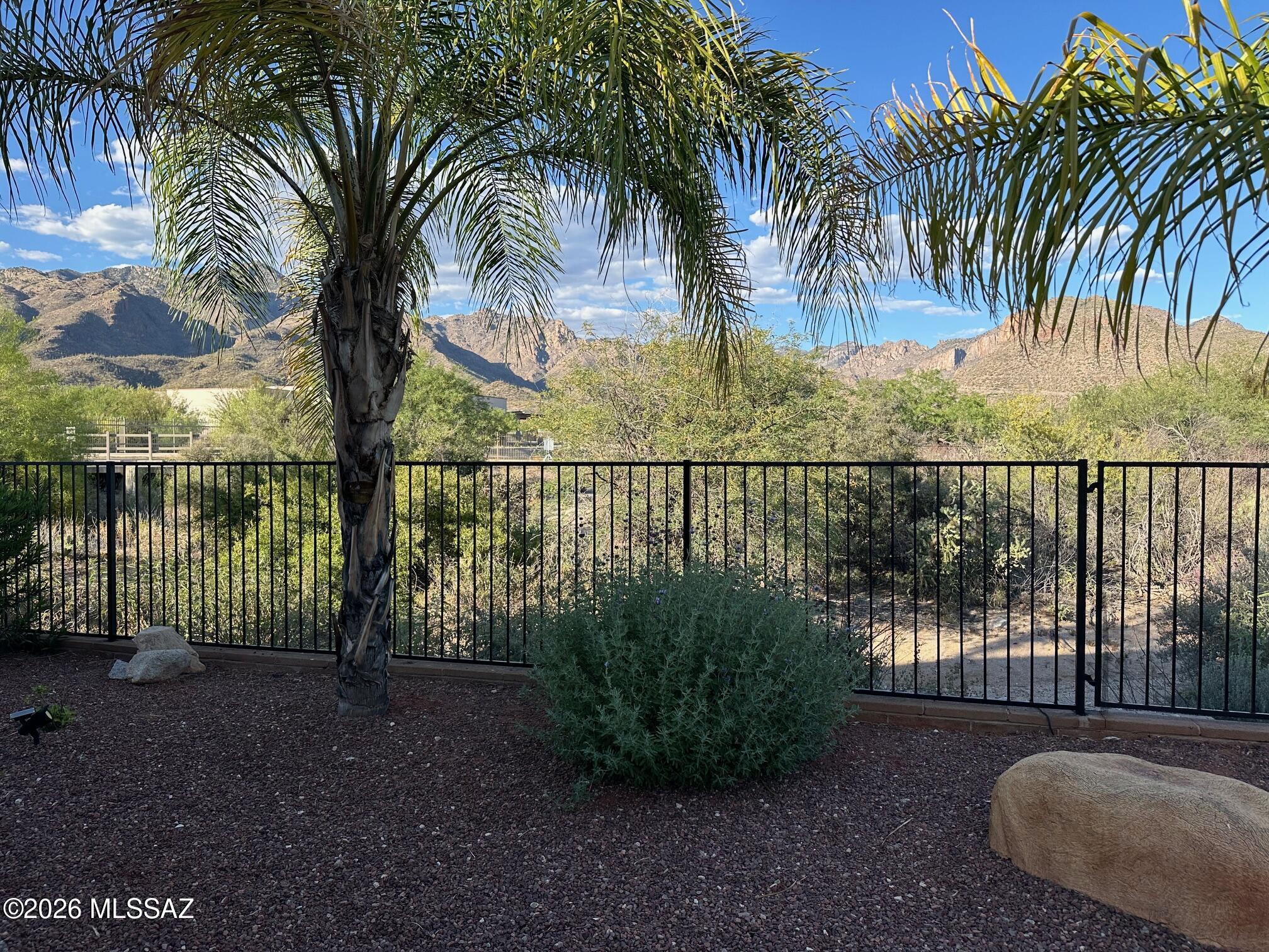 5672 N Cherokee Ridge Road