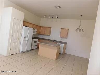 Tres Pueblos - Residential Lease