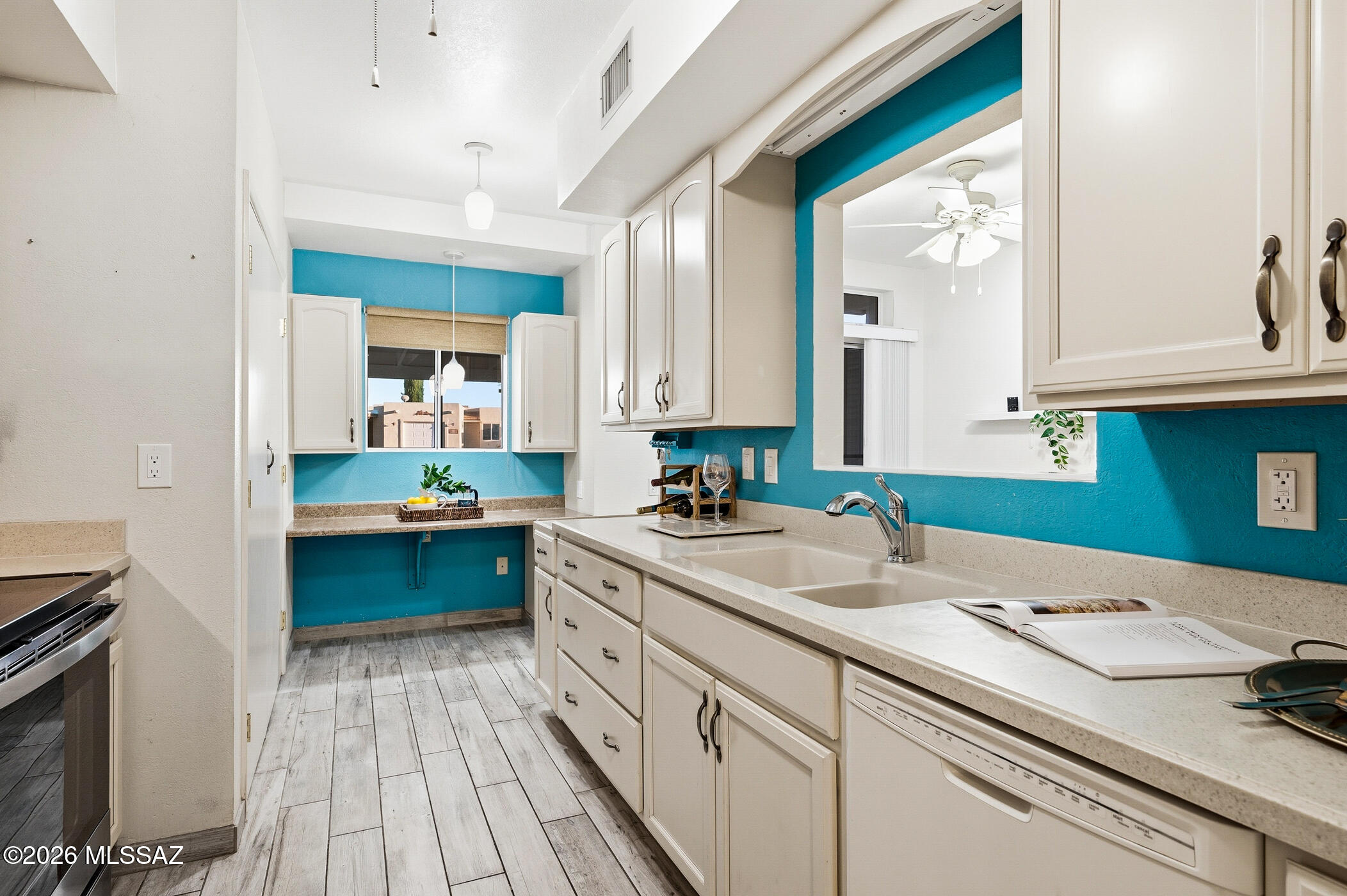 Green Valley Desert Meadows Townhouses (82-197) - Residential