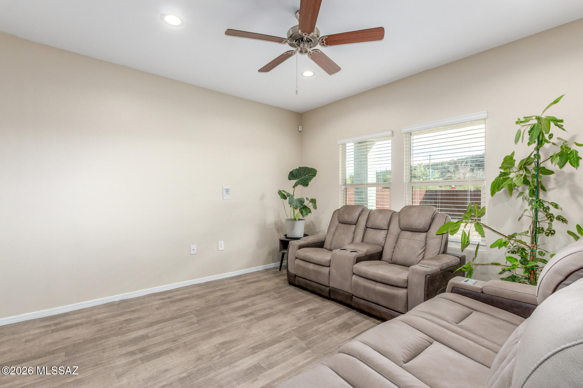 4501 W Corte De Balde