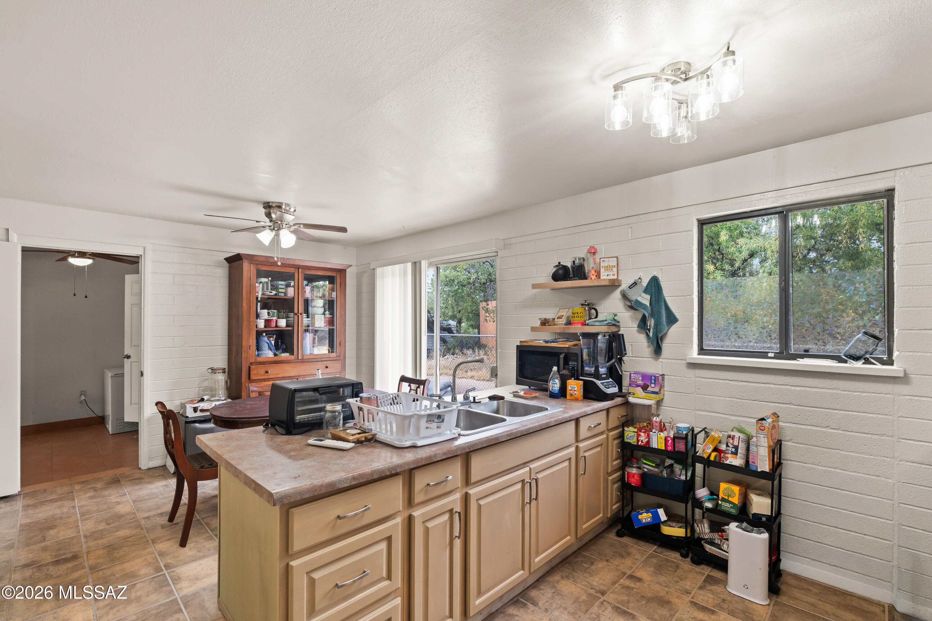 Los Robles Estates - Residential