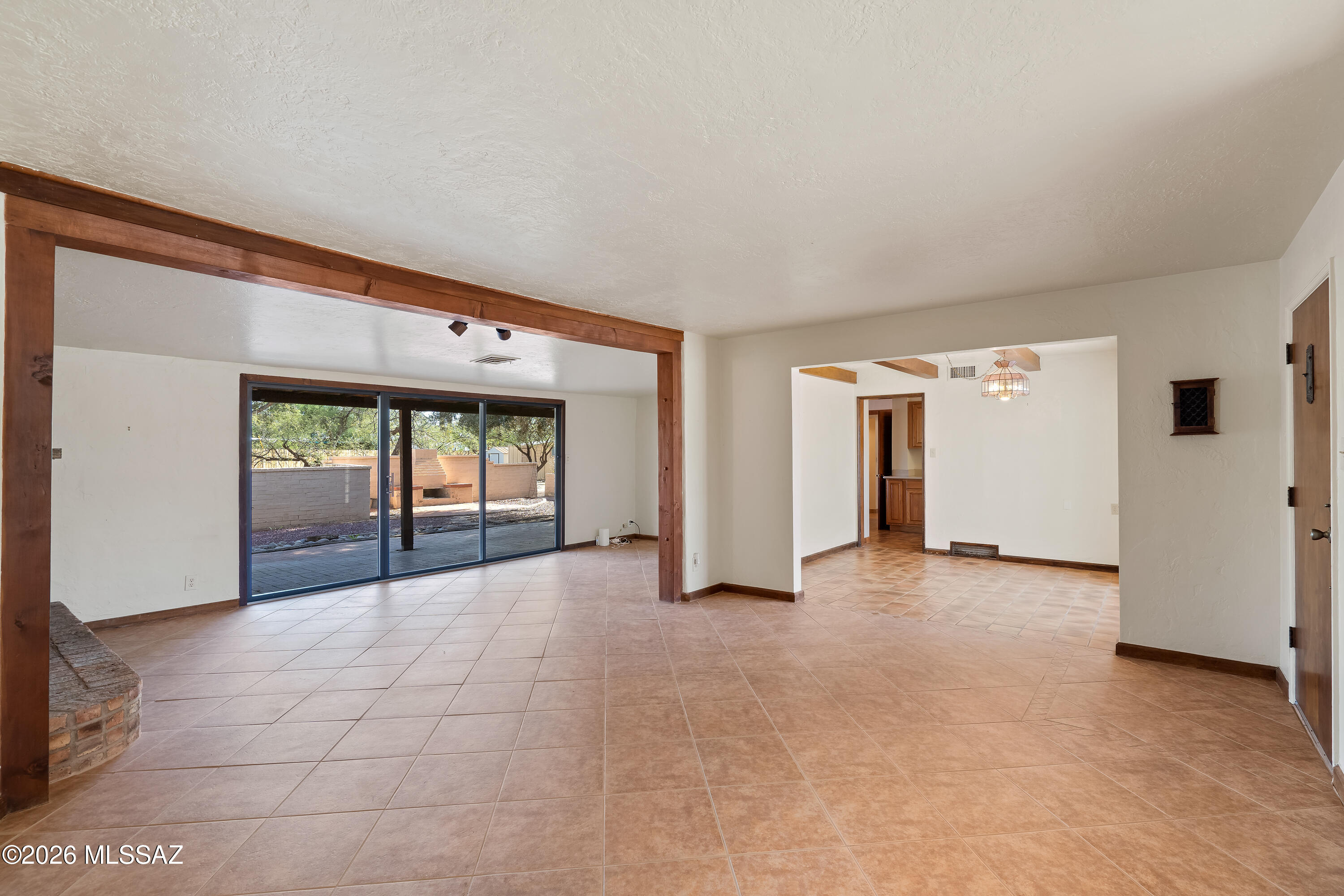 325 S Calle De La Azucena