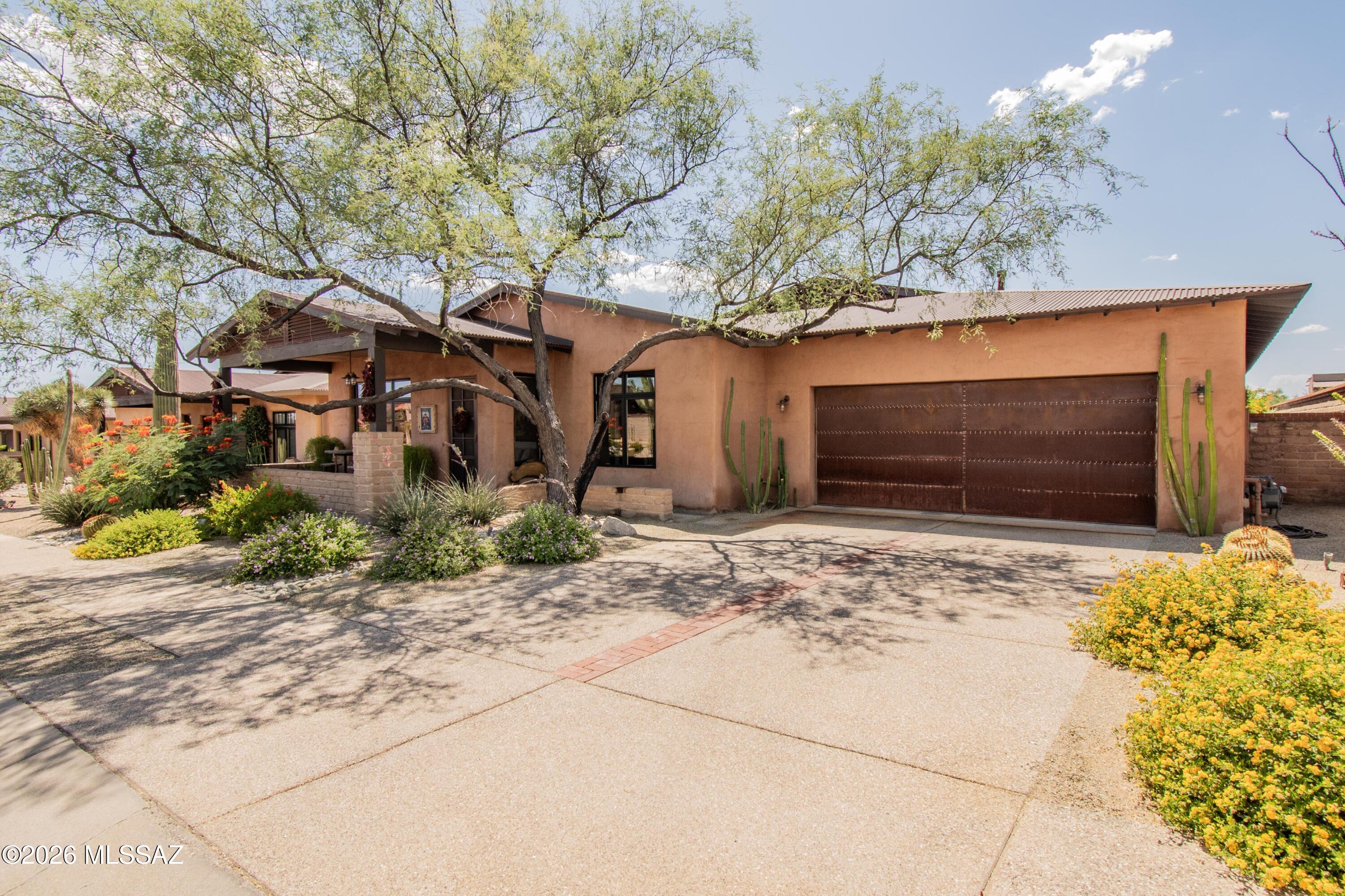 11651 N Adobe Village Place