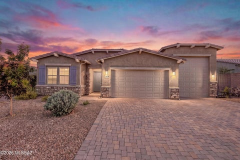 Photo of 6570 W Winding Knoll Place, Marana, AZ 85658 (MLS # 22625255)