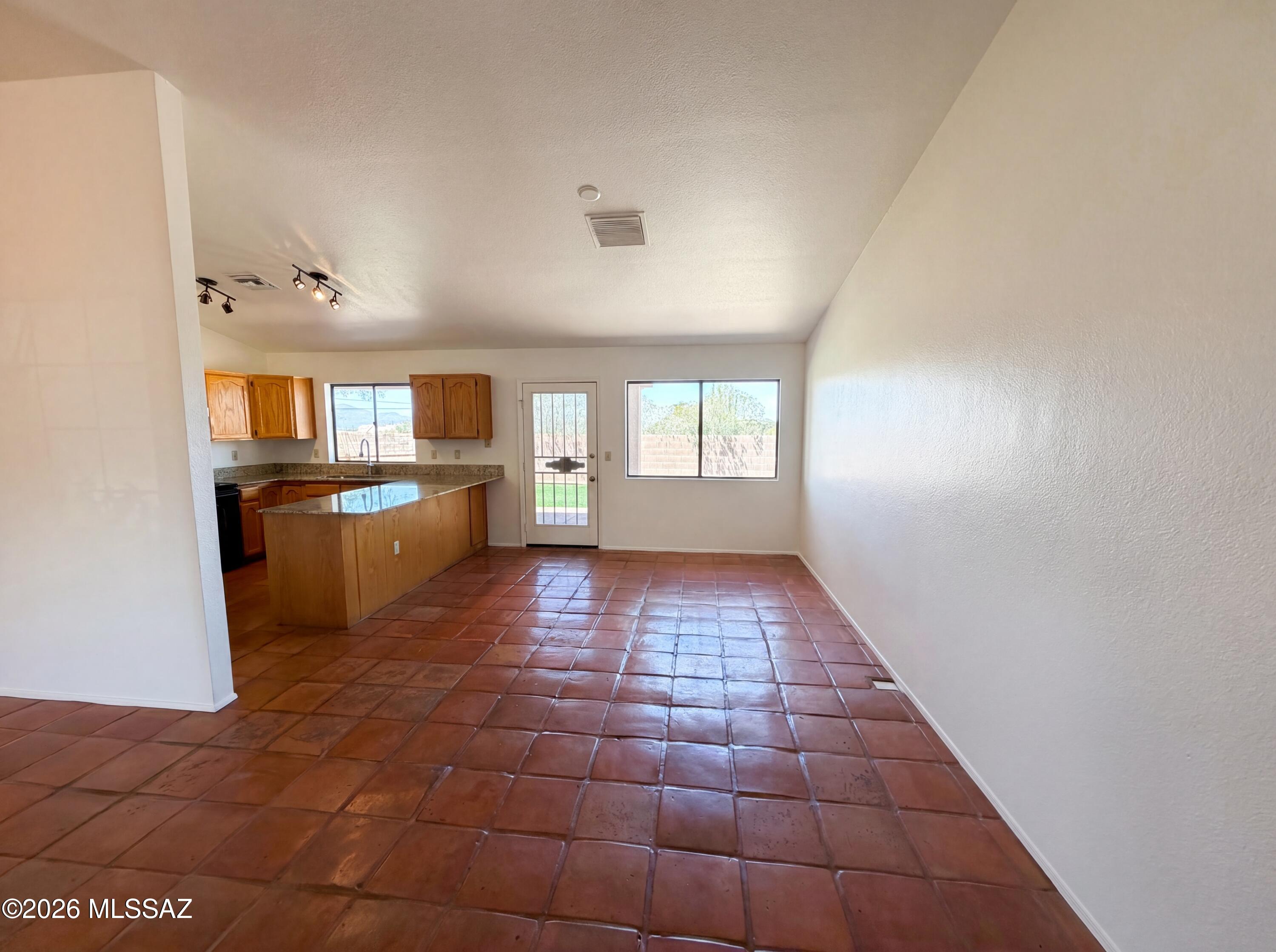 Linda Vista Terrace(1-102) - Residential