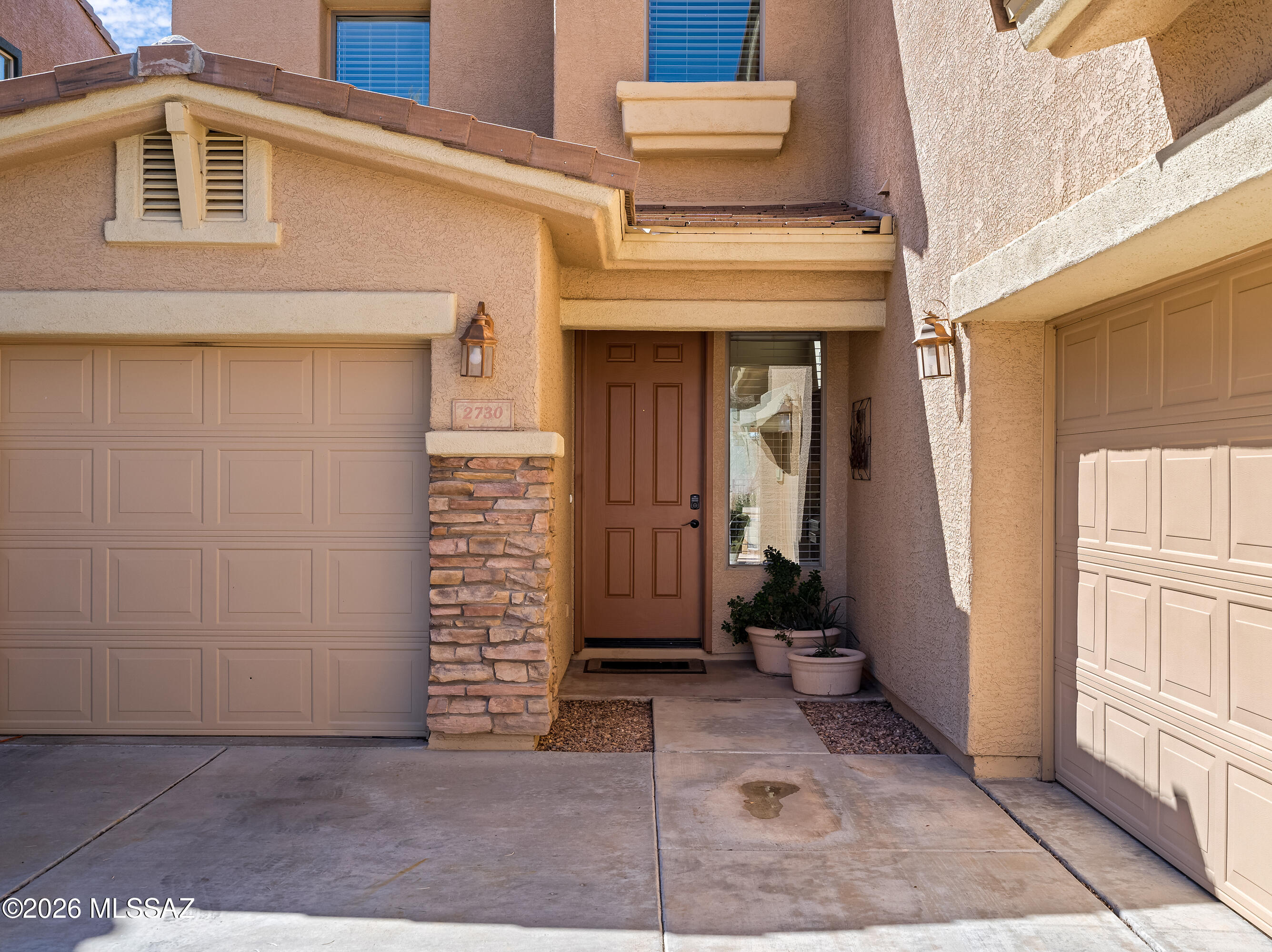 2730 E Scenic Overlook Place