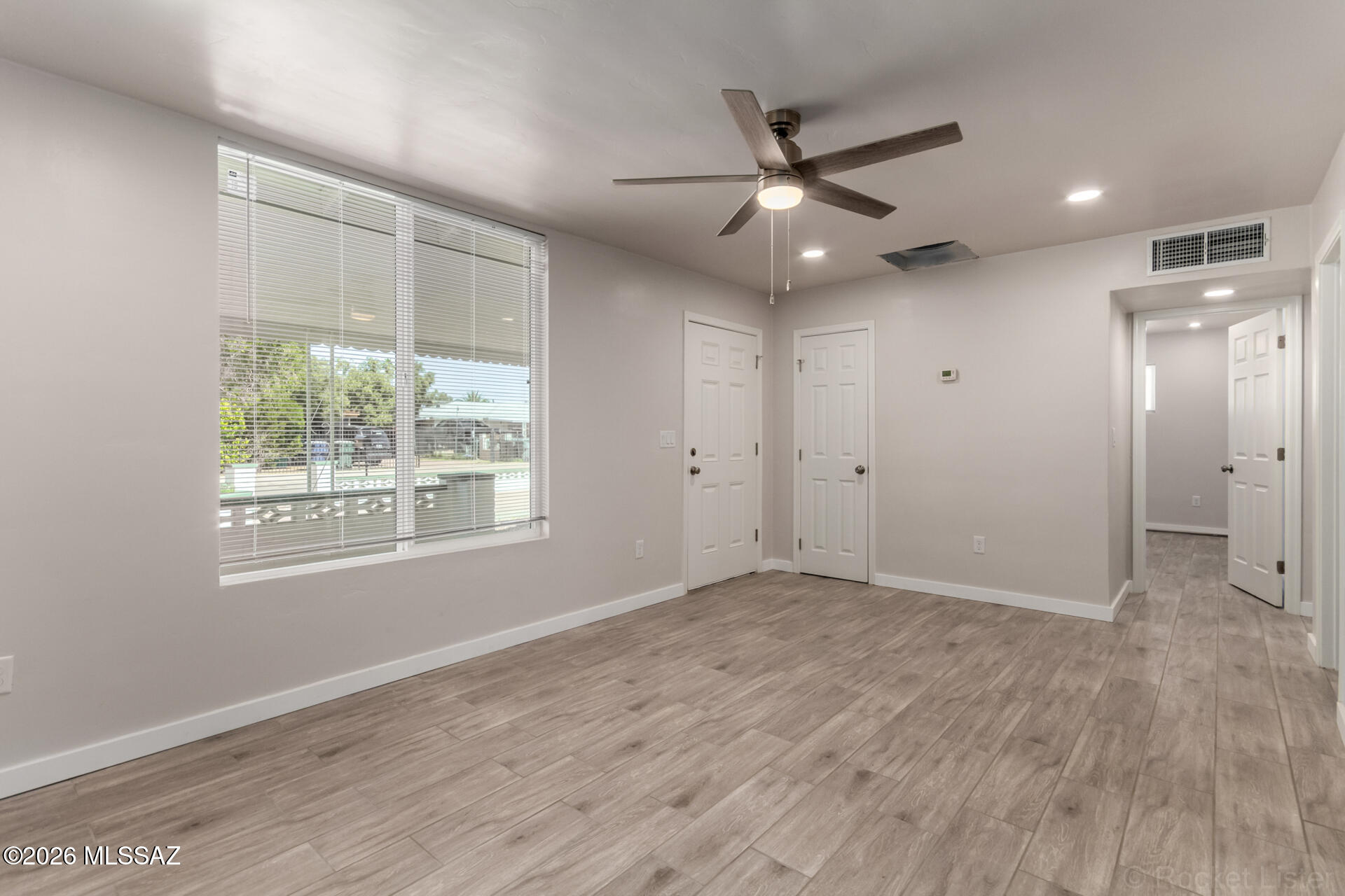 709 W Santa Paula Street