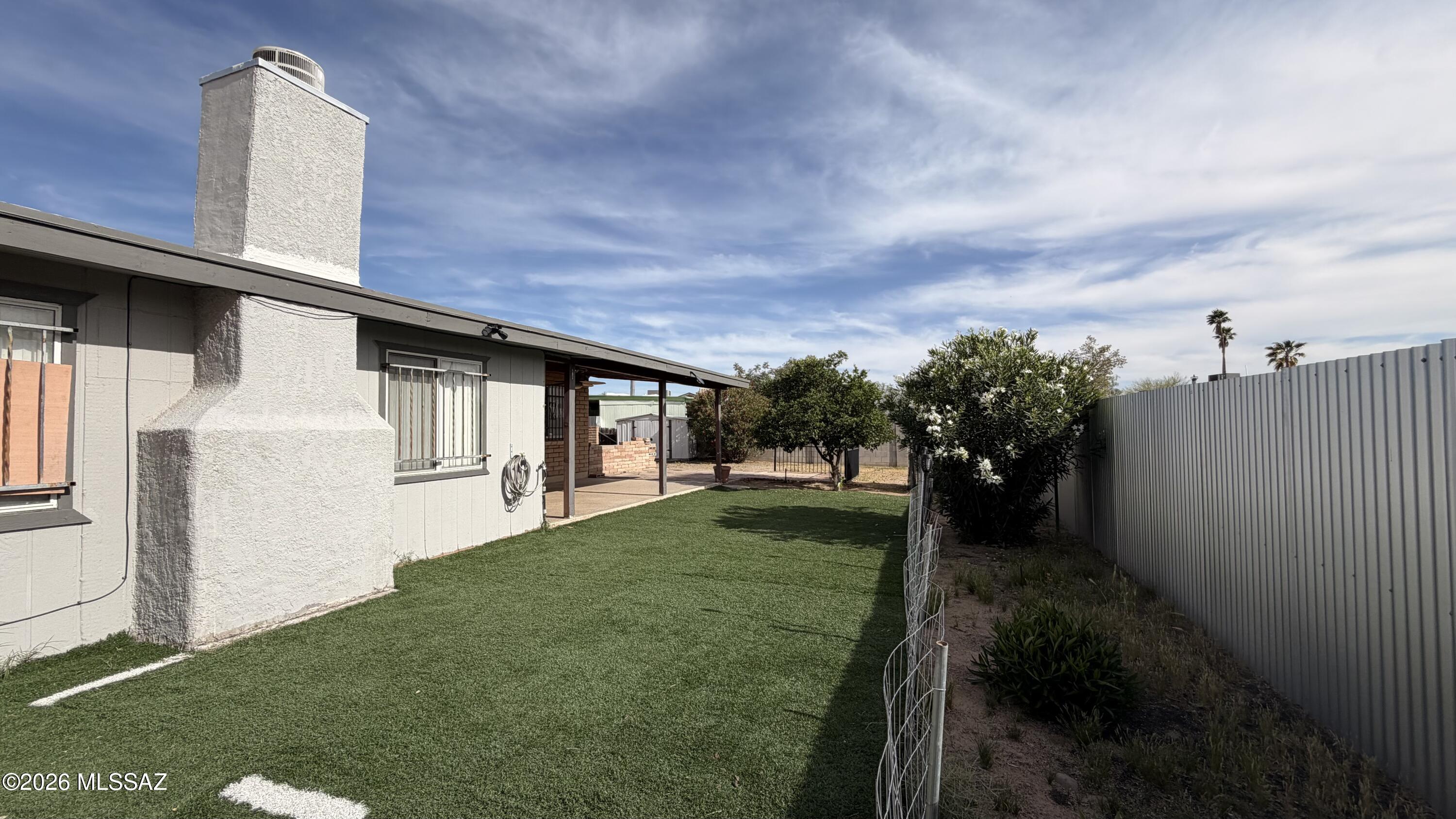 3371 W Eunice Street