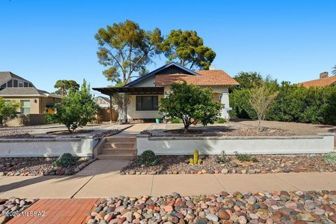 Photo of 1935 E 4th Street, Tucson, AZ 85719 (MLS # 22603788)