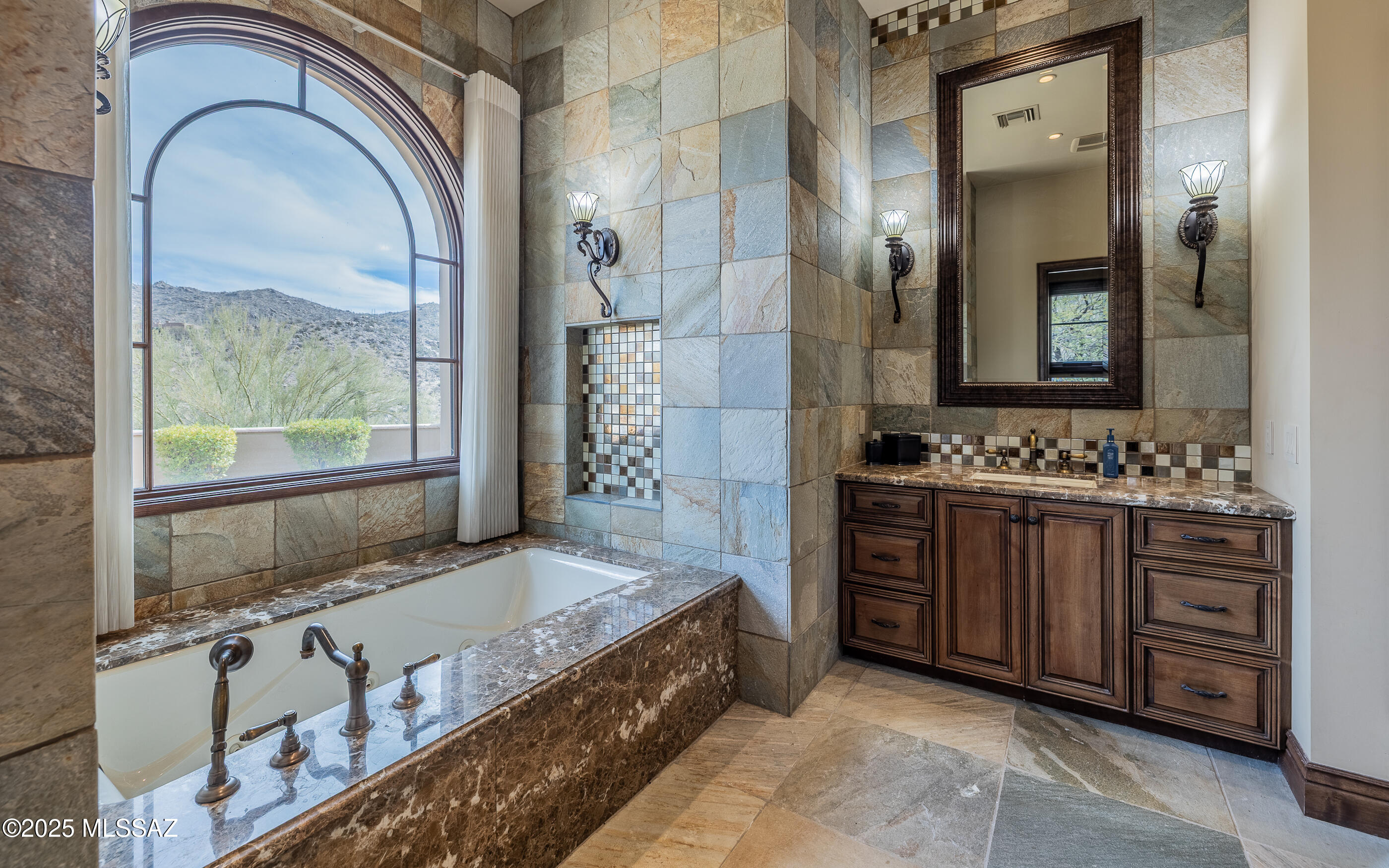 Canyon Pass At Dove Mountain - Residential