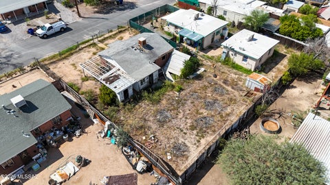 Photo of 116 W Birdman Drive, Tucson, AZ 85705 (MLS # 22622925)