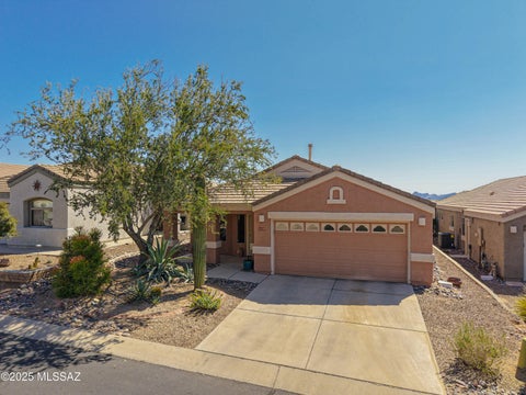 Photo of 5357 W Eagle Claws Court, Marana, AZ 85658 (MLS # 22624426)
