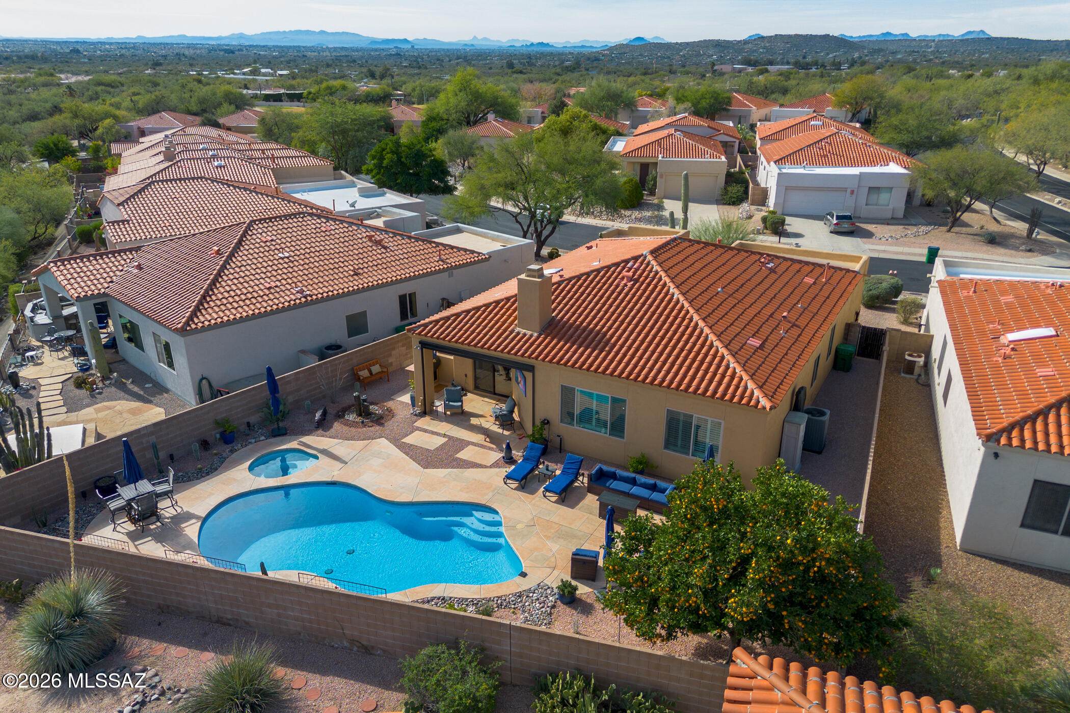 5158 N Fairway Spring Drive