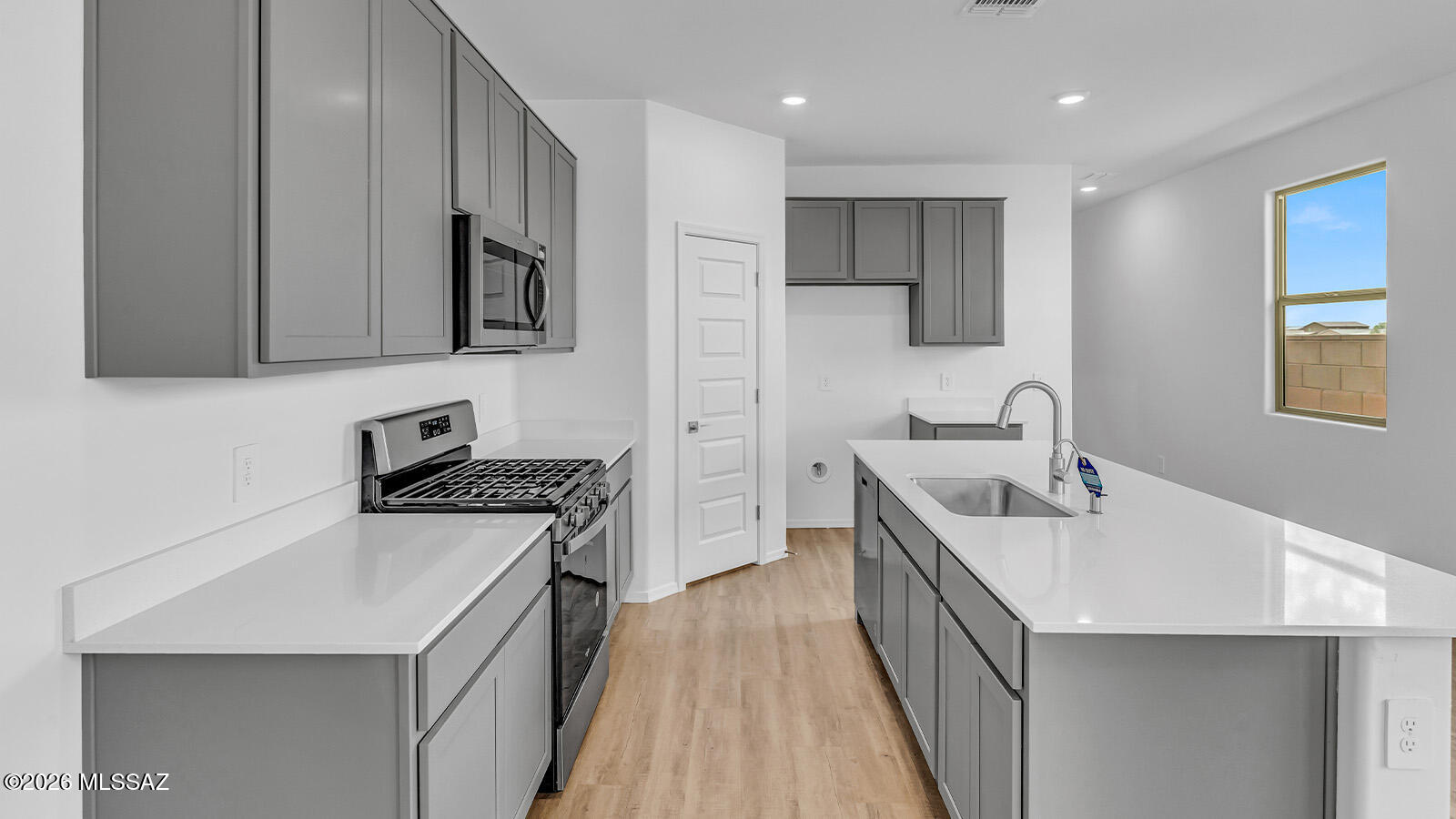 12280 N Sandhurst Drive