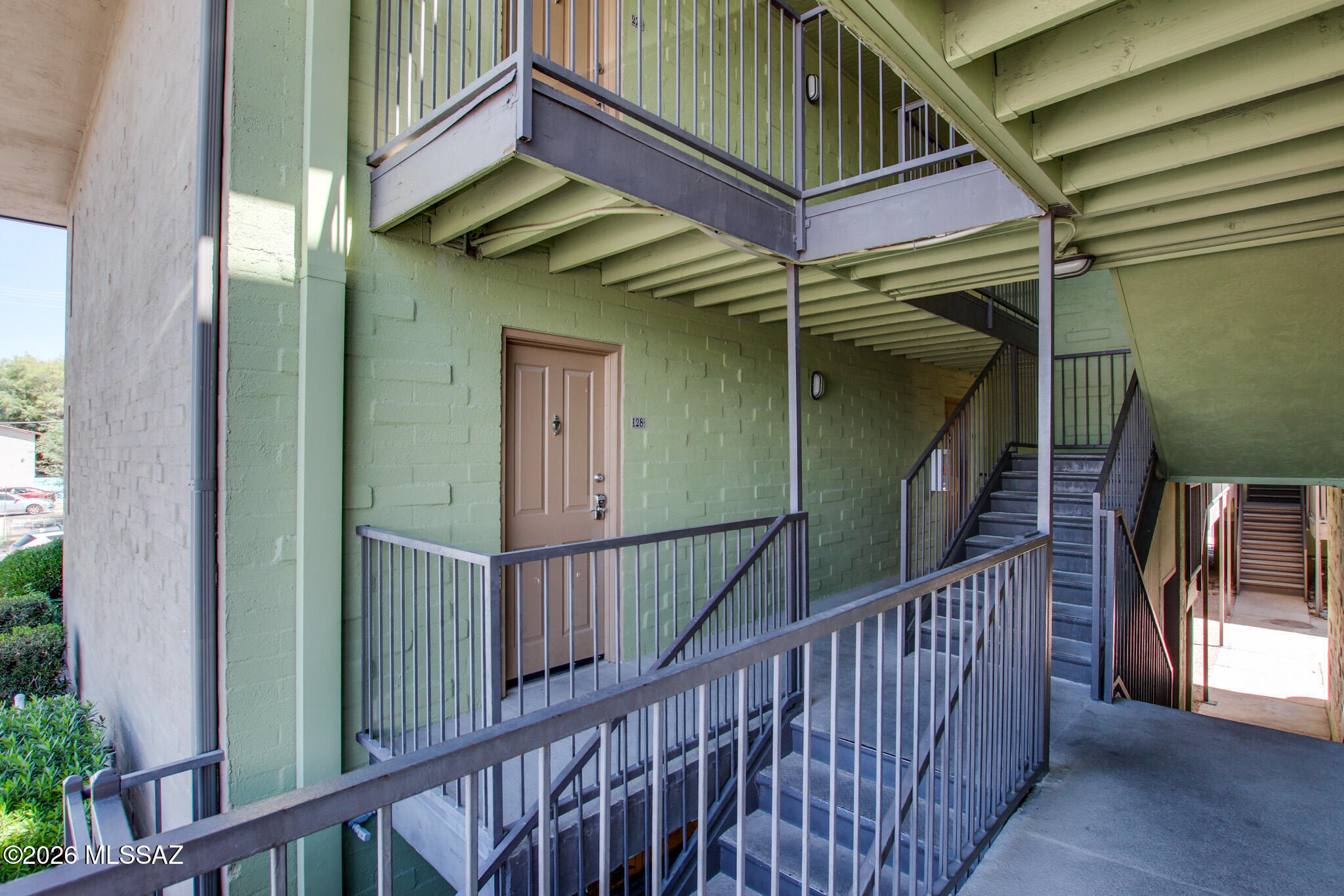 961 N Euclid Avenue 128