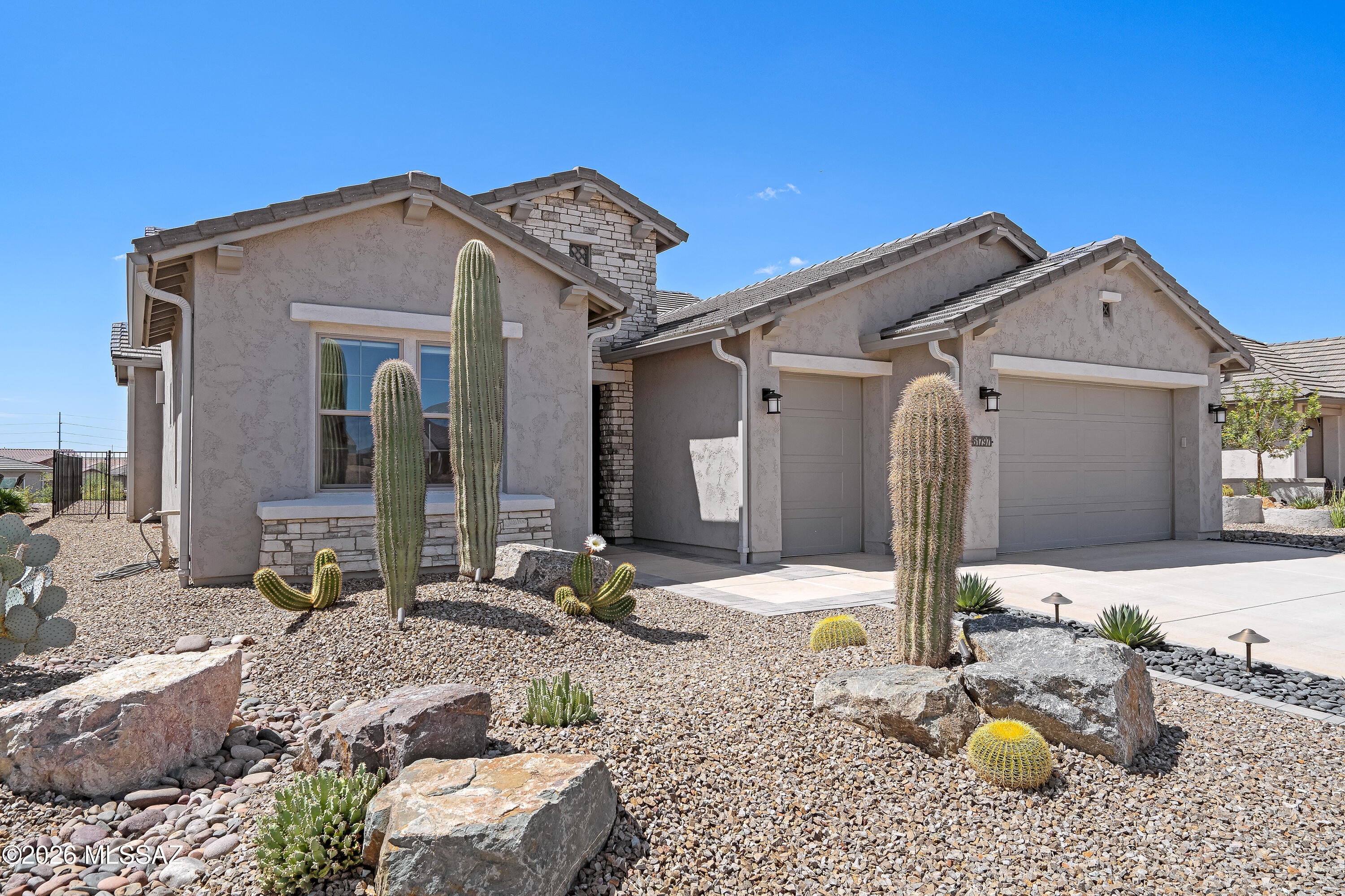 61797 E Oak Stone Lane