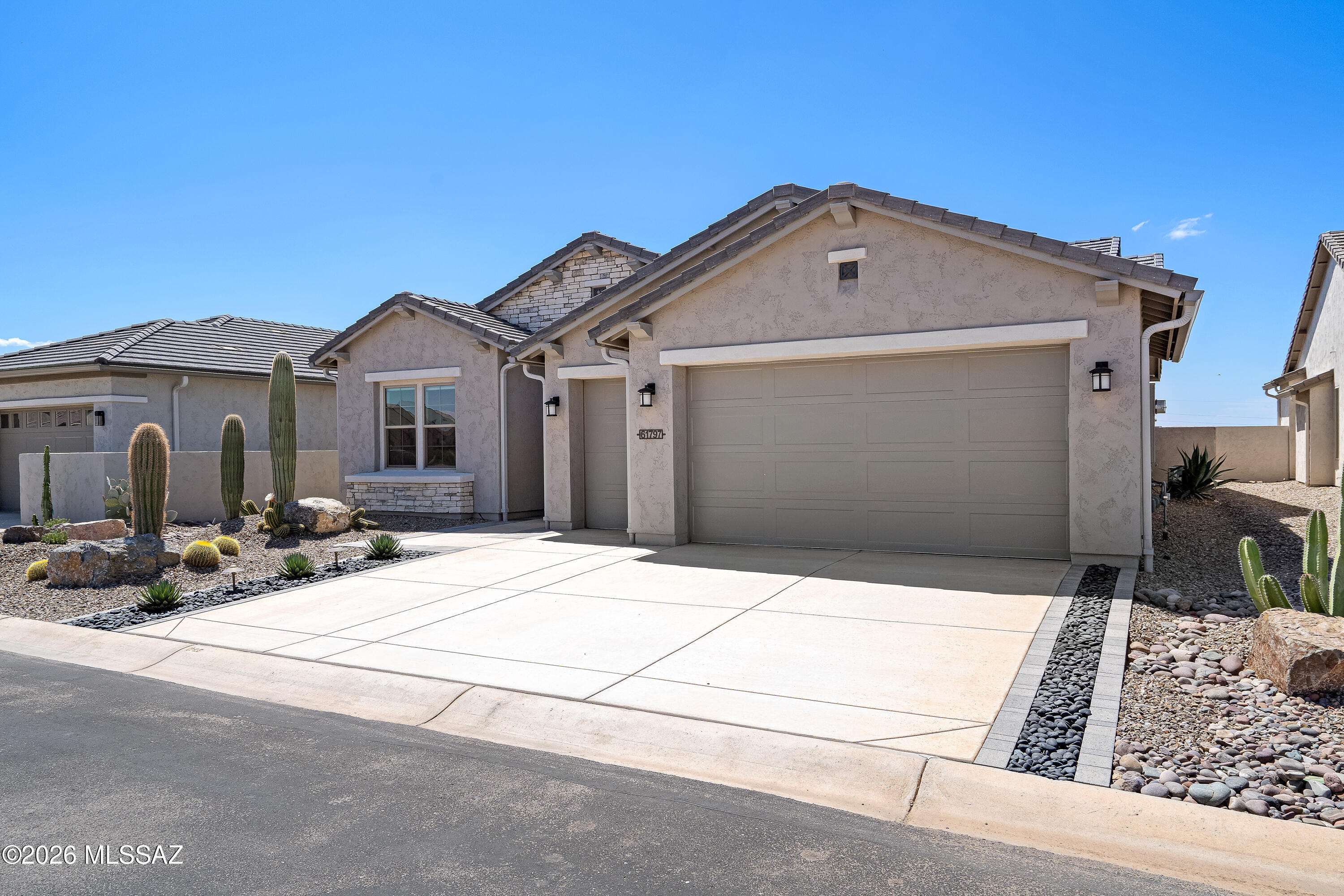 61797 E Oak Stone Lane