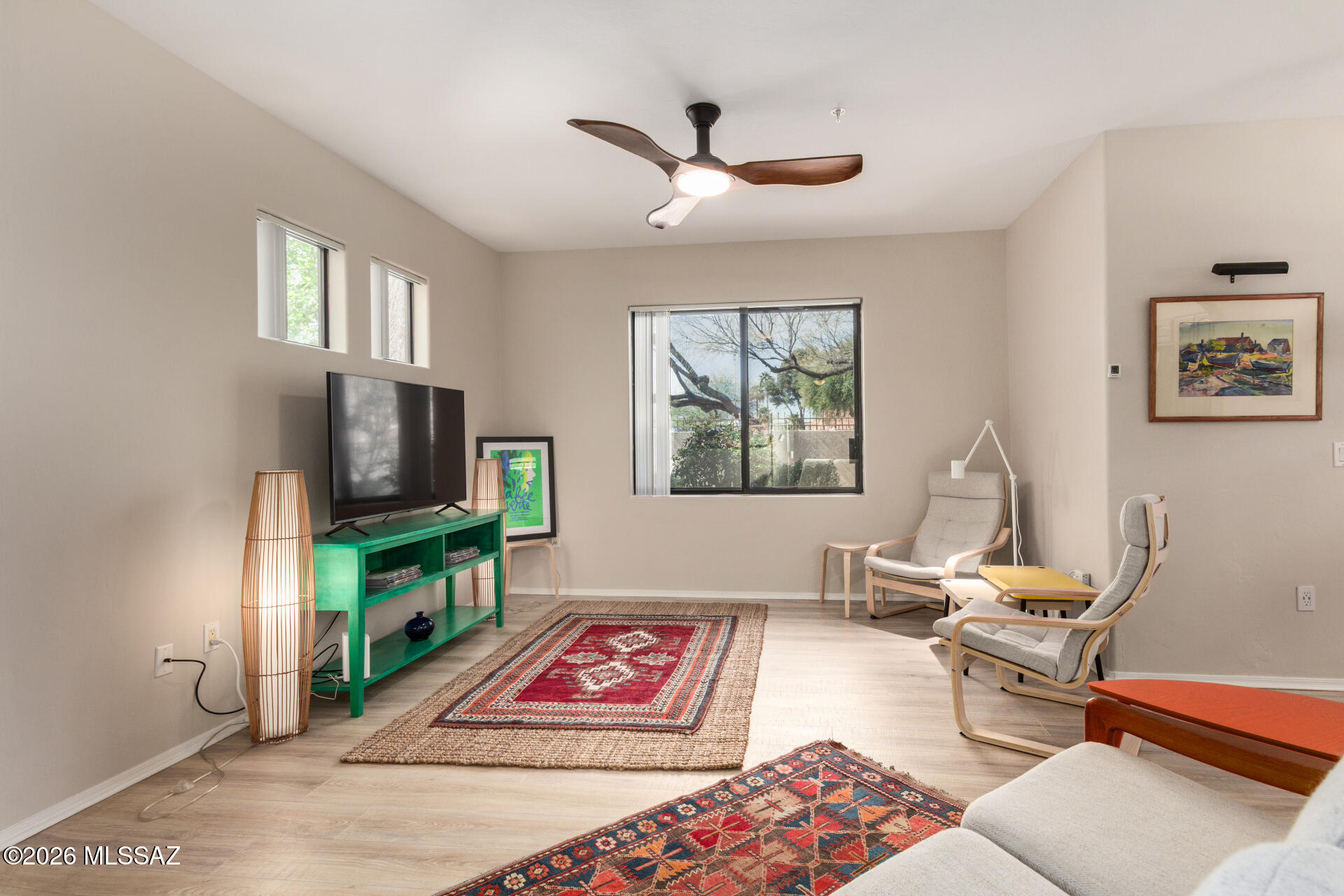 2550 E River Road 11104