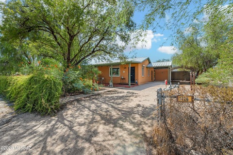 Photo of 1026 E King Street, Tucson, AZ 85719 (MLS # 22621310)
