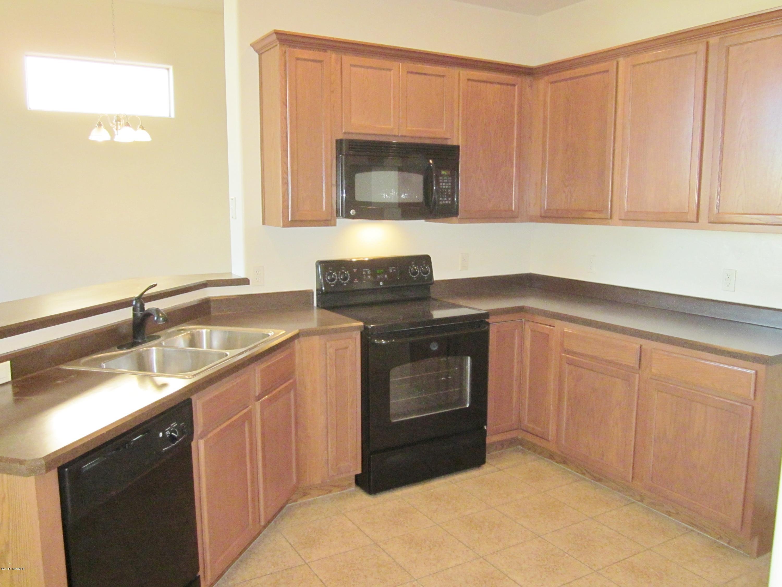 Rancho Del Lago (B37-38) - Residential Lease