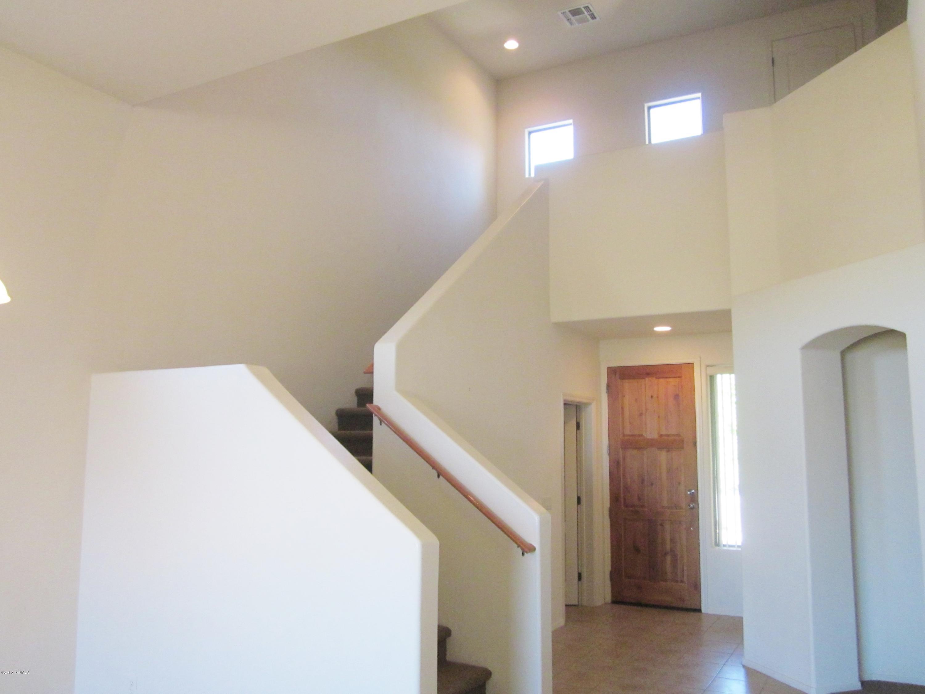 Rancho Del Lago (B37-38) - Residential Lease