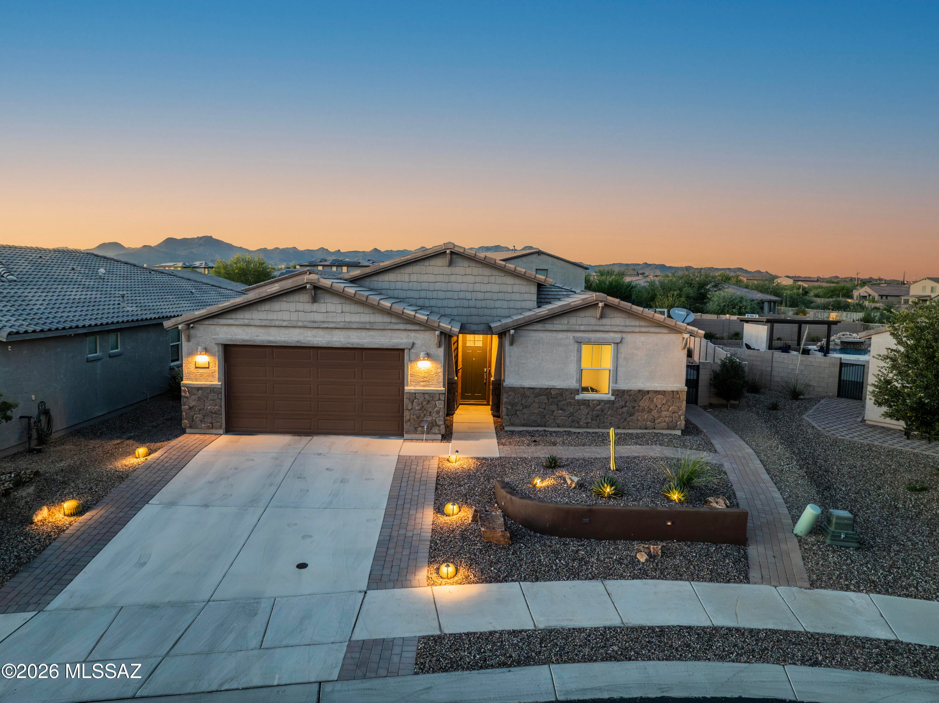 2286 W Azure Creek Loop
