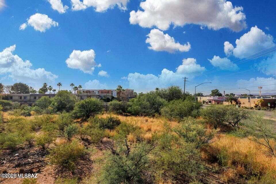 6775 S Tucson Boulevard 102