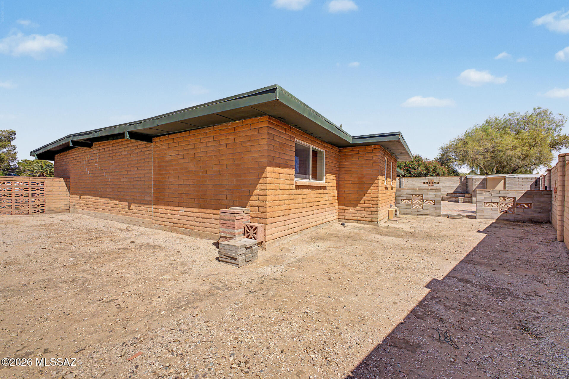 Essex Gardens East (1-44) - Residential