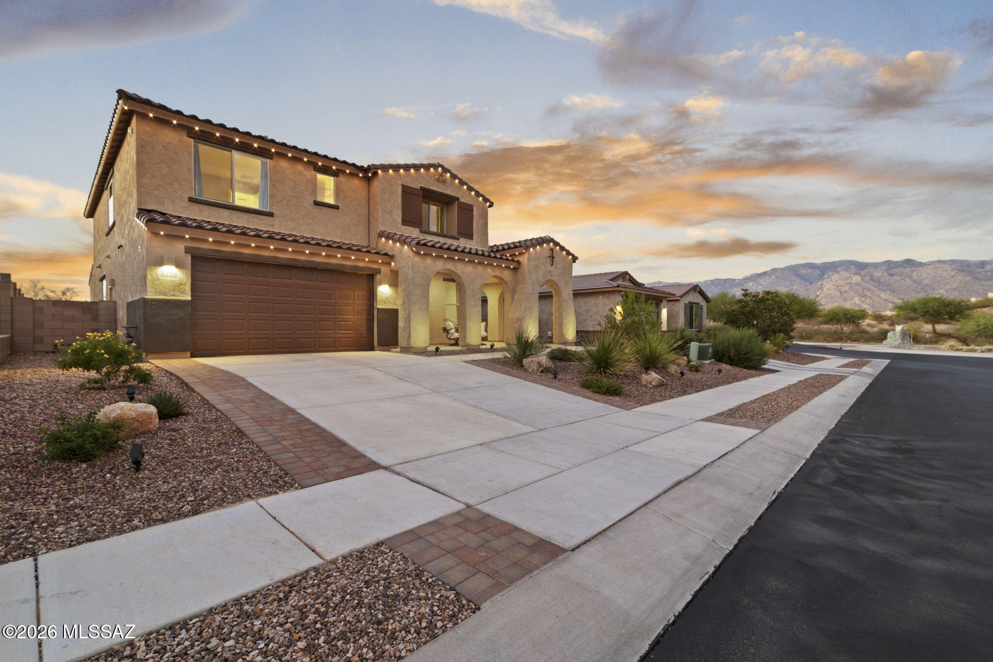 1121 E Silver Ray Drive