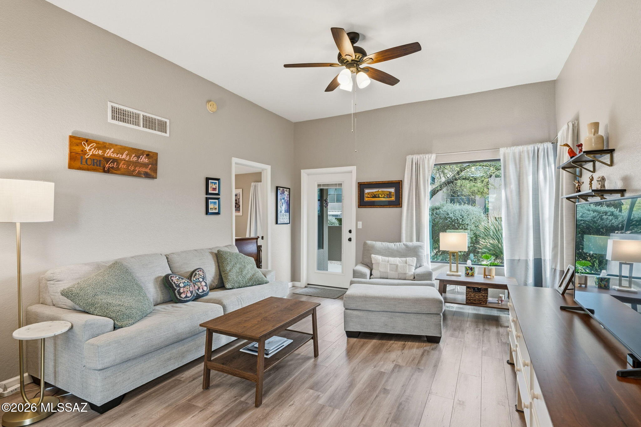 5800 N Kolb Road 7135