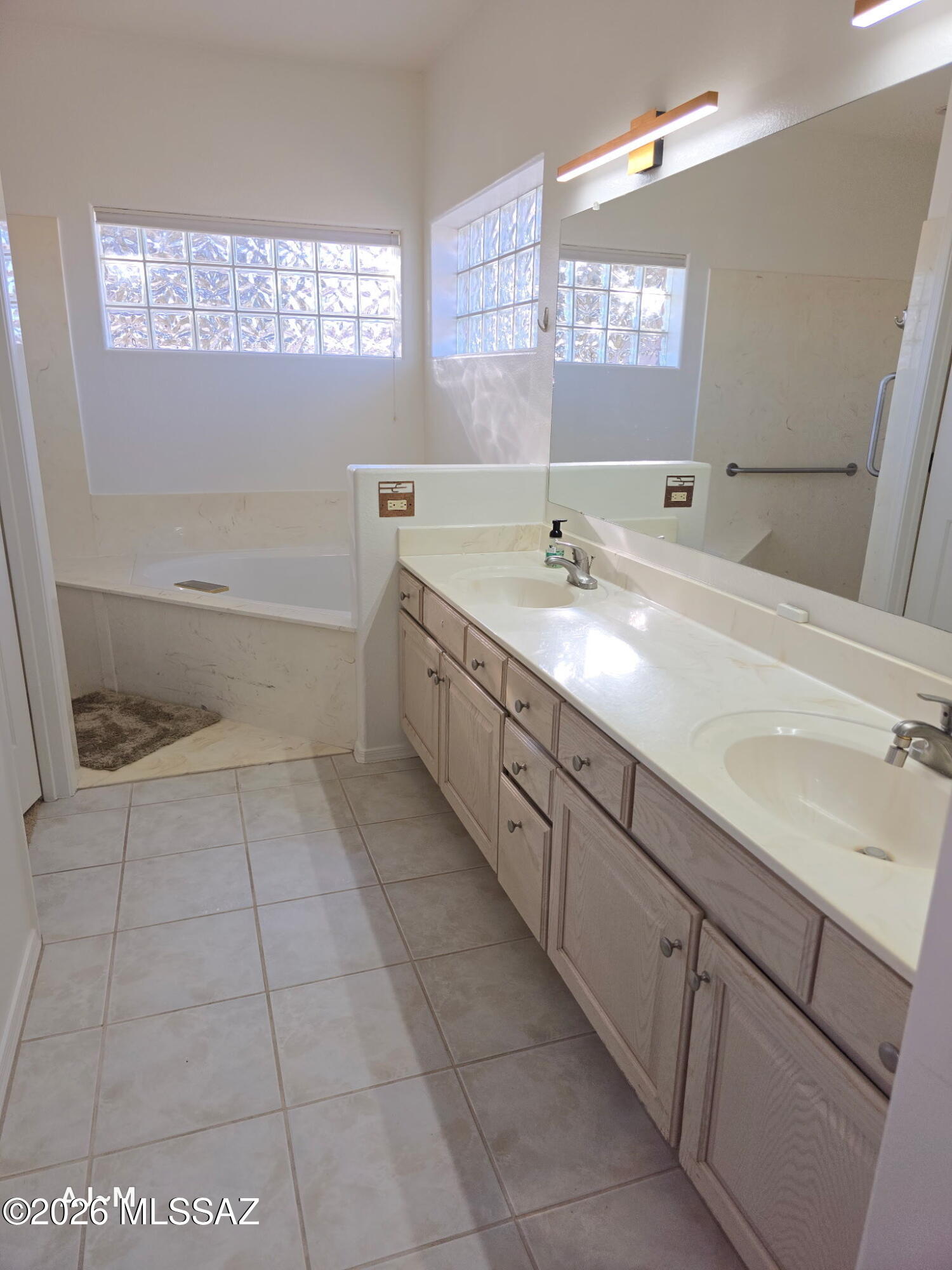 San Ignacio Vistas (1-223) - Residential