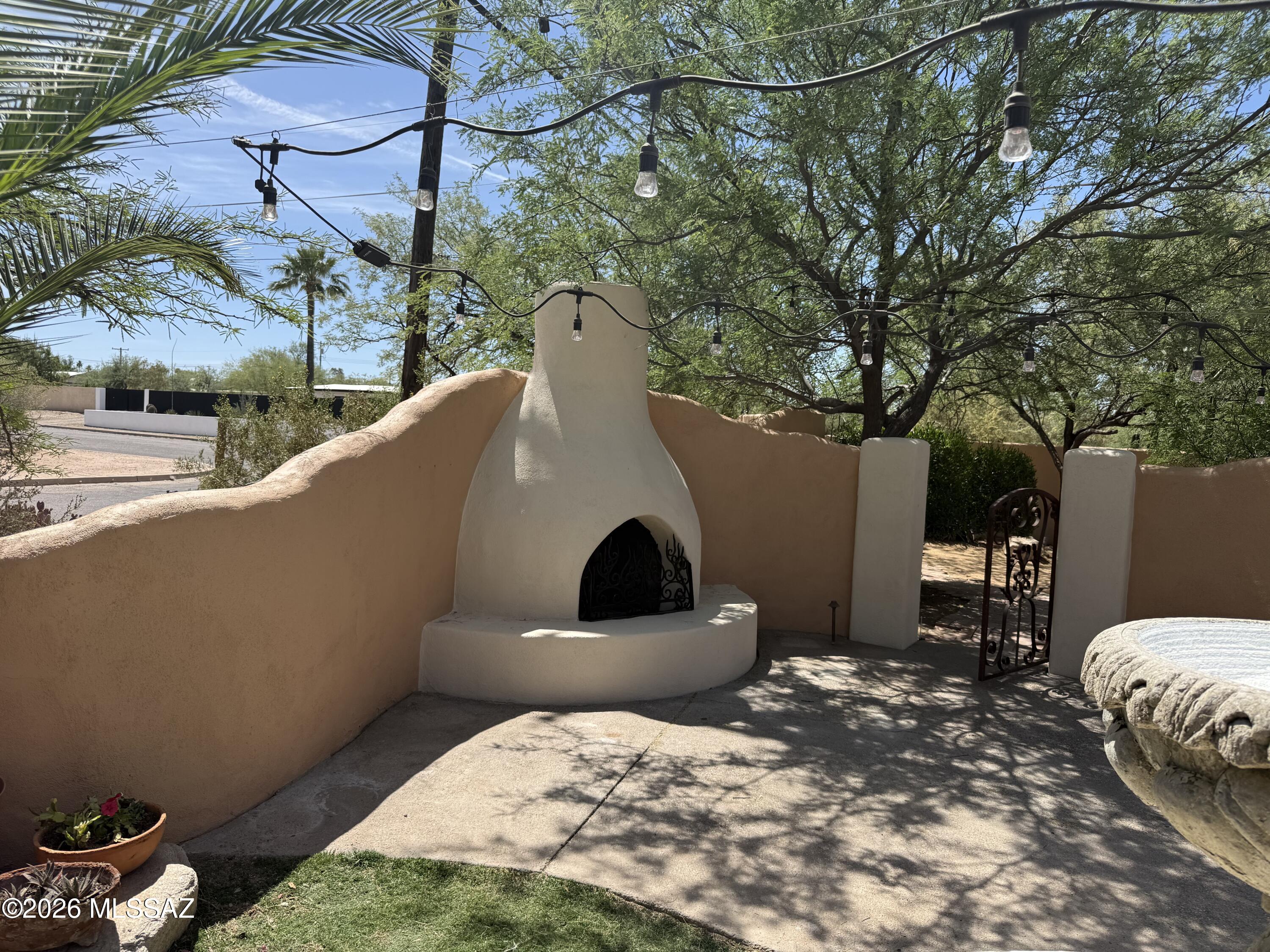 2759 N Desert Avenue