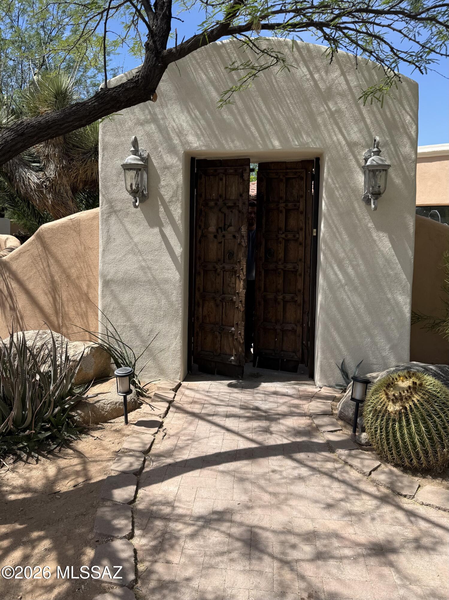 2759 N Desert Avenue