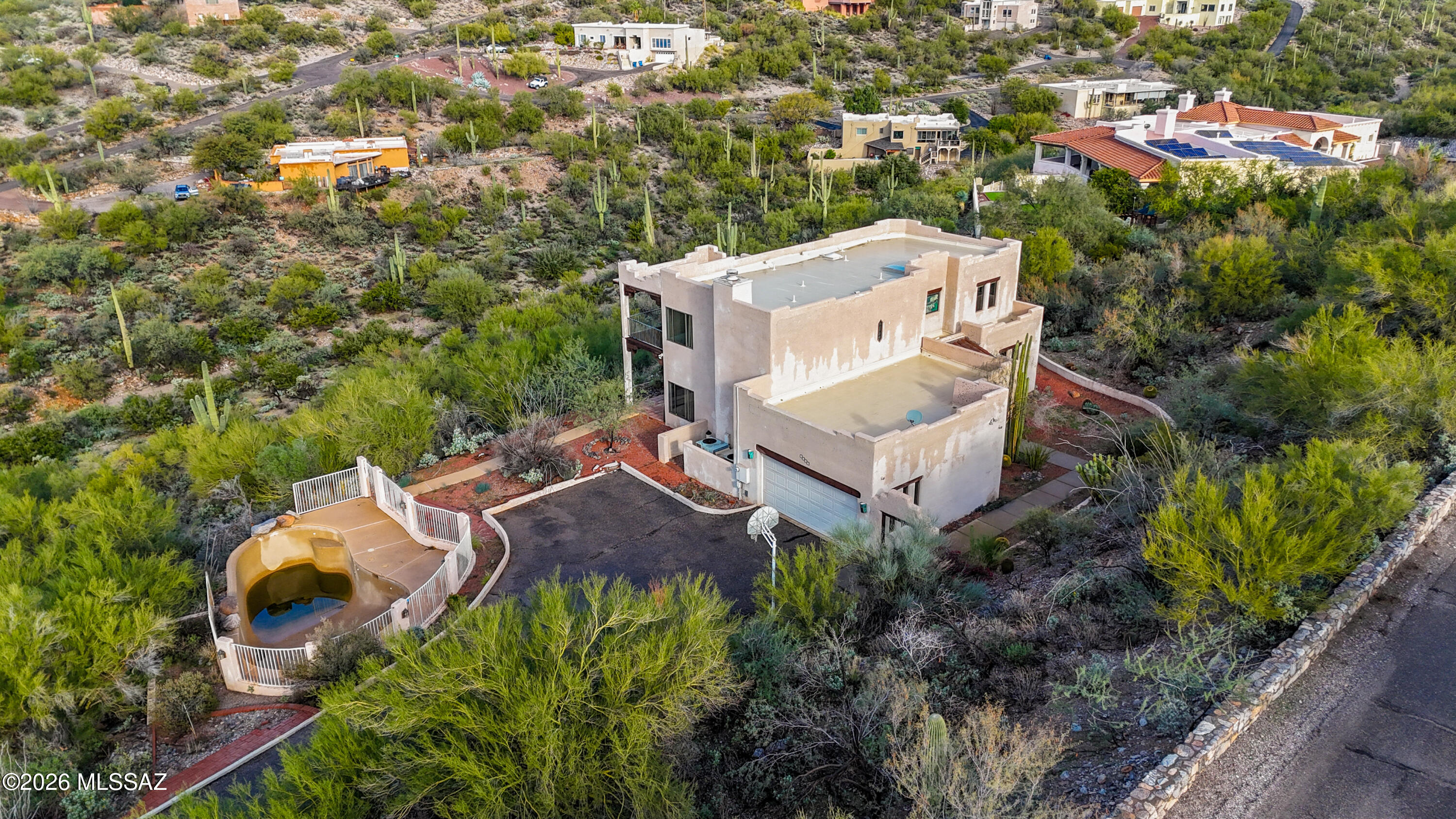 5585 E Paseo Cimarron